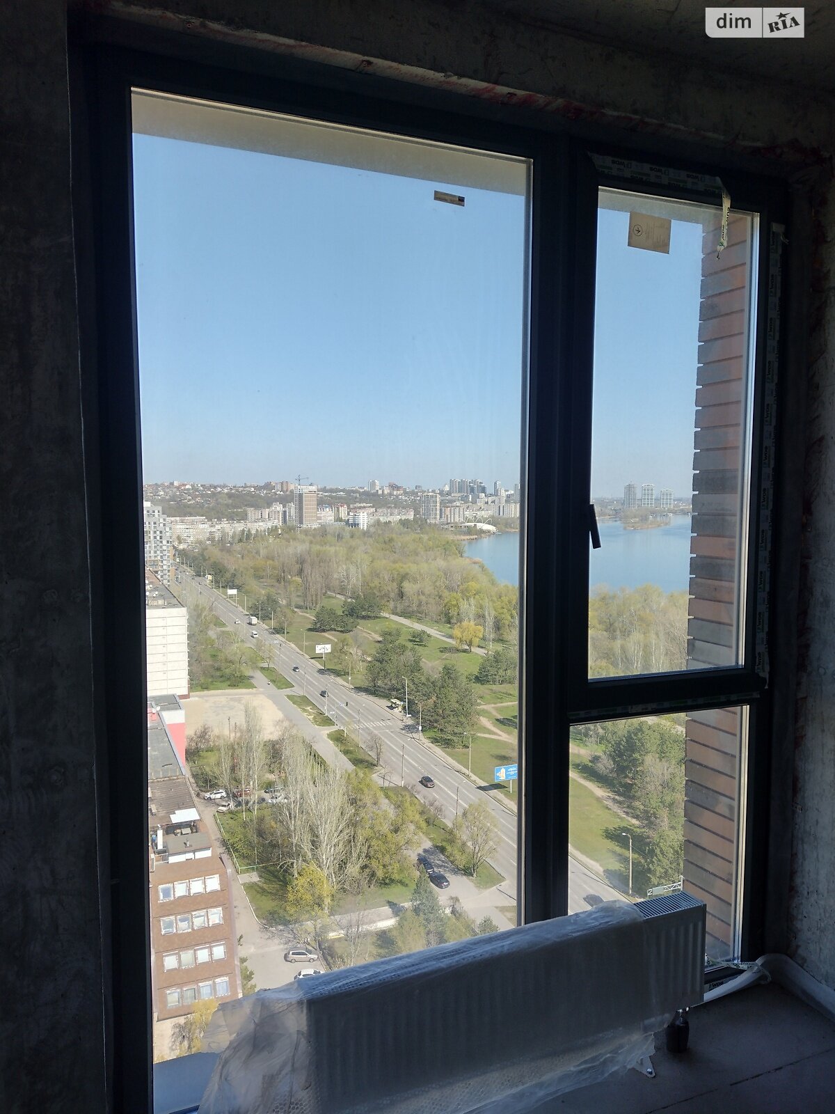 Продаж трикімнатної квартири в Дніпрі, на вул. Набережна Перемоги 128, район Перемога-5 фото 1 Продаж трикімнатної квартири в Дніпрі, на вул. Набережна Перемоги 128, район Перемога-5 фото 1
