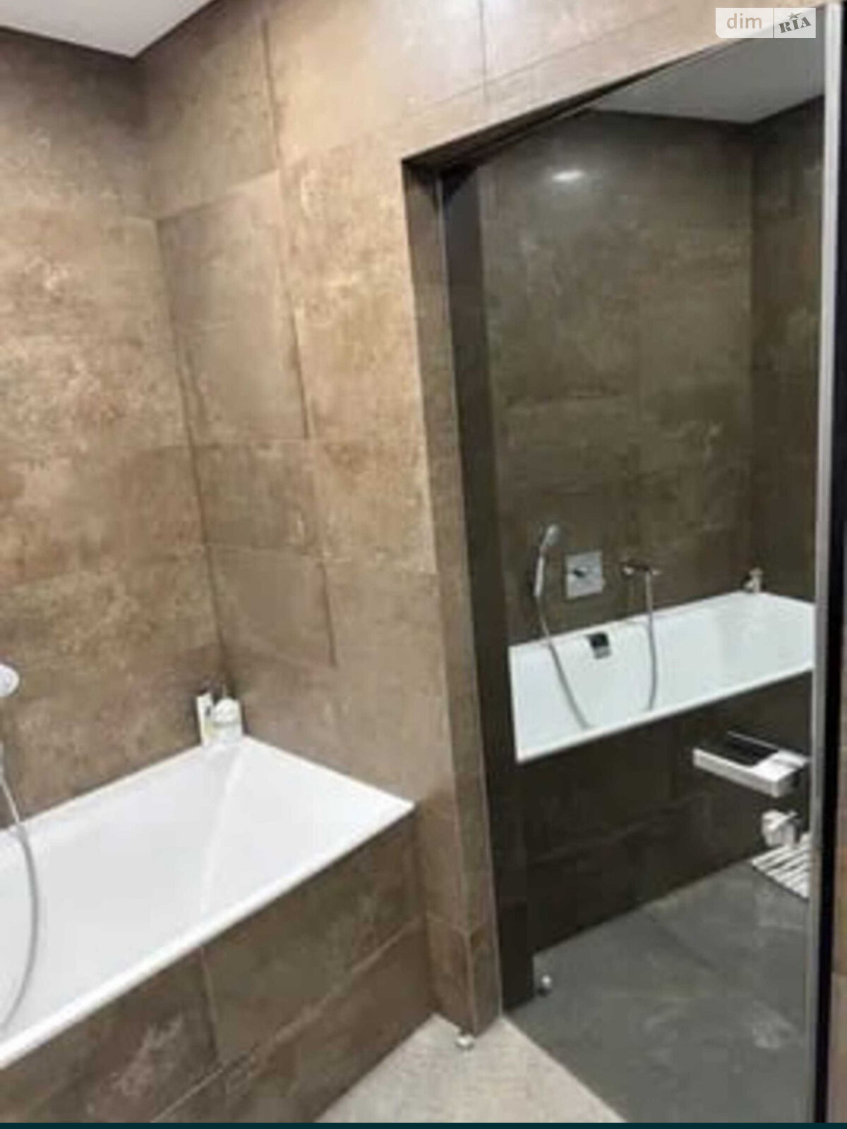 Продаж трикімнатної квартири в Дніпрі, на вул. Набережна Перемоги, кв. 364, район Перемога-5 фото 1 Продаж трикімнатної квартири в Дніпрі, на вул. Набережна Перемоги, кв. 364, район Перемога-5 фото 1