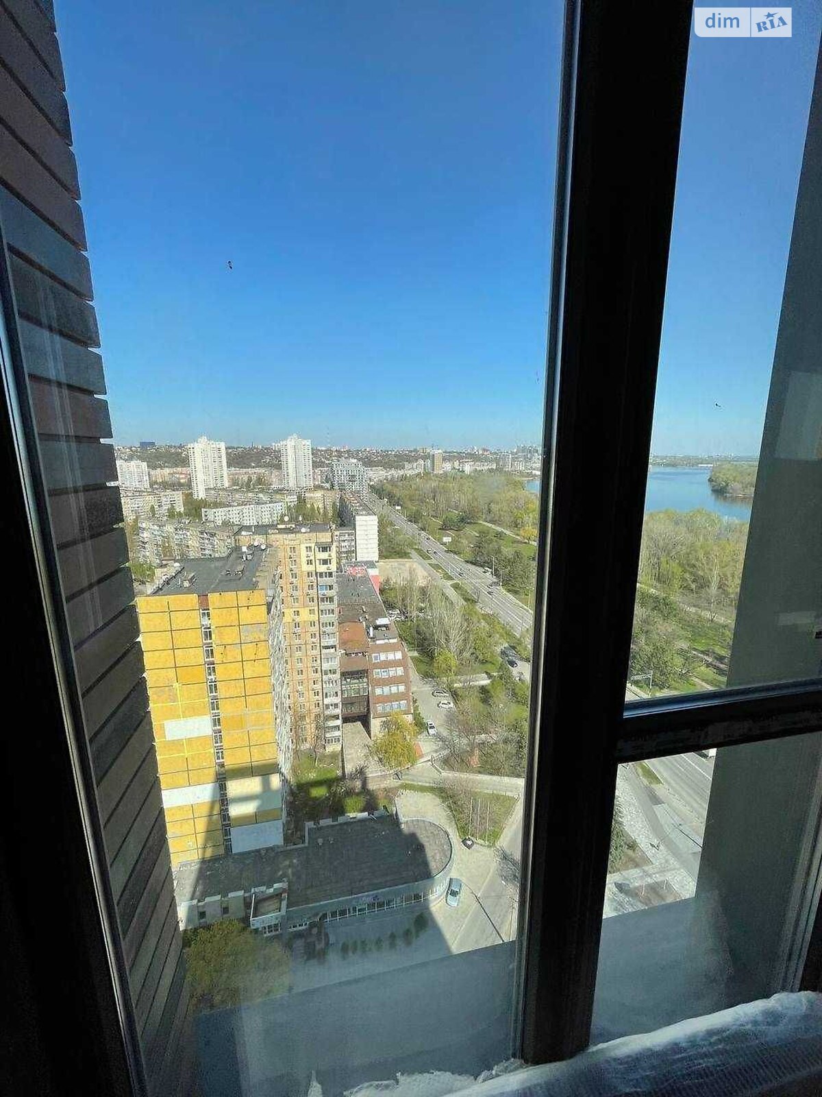 Продаж трикімнатної квартири в Дніпрі, на вул. Набережна Перемоги 128, район Перемога-5 фото 1 Продаж трикімнатної квартири в Дніпрі, на вул. Набережна Перемоги 128, район Перемога-5 фото 1