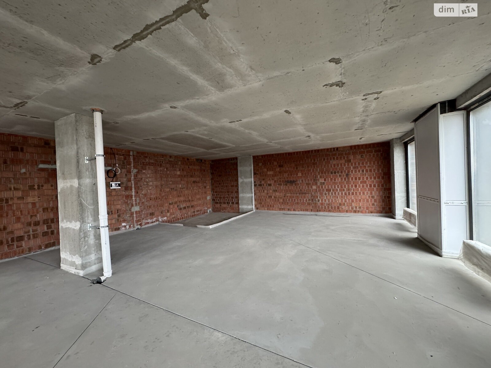 Продажа трехкомнатной квартиры в Днепре, на ул. Набережная Победы 128, район Победа-5 фото 1