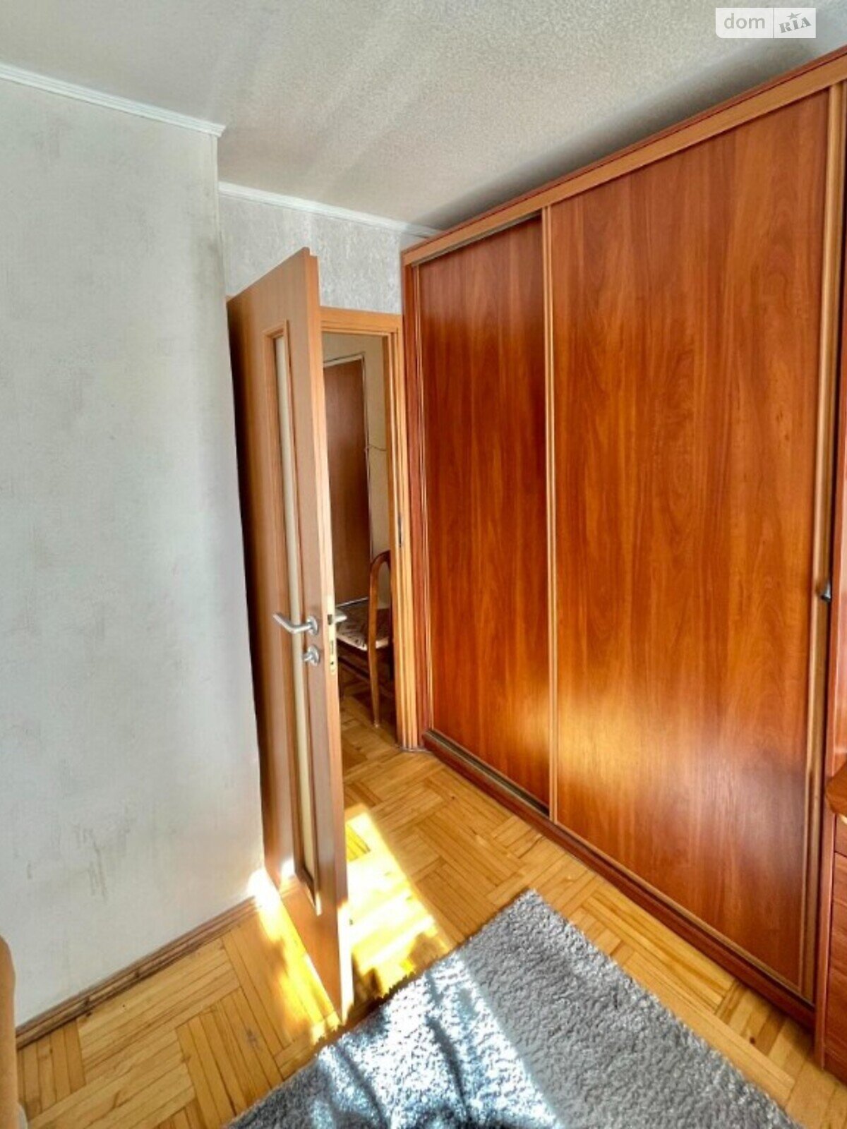 Продажа трехкомнатной квартиры в Днепре, на бул. Славы 7, район Победа-5 фото 1