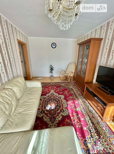 Продажа трехкомнатной квартиры в Днепре, на бул. Славы 7, район Победа-5 фото 1 Продажа трехкомнатной квартиры в Днепре, на бул. Славы 7, район Победа-5 фото 1