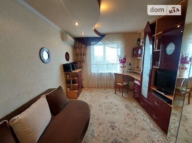 Продажа трехкомнатной квартиры в Днепре, на бул. Славы 8, район Победа-5 фото 1 Продажа трехкомнатной квартиры в Днепре, на бул. Славы 8, район Победа-5 фото 1