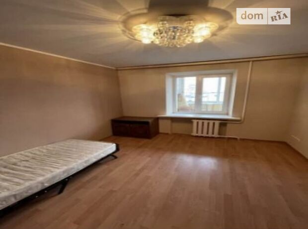 Продажа трехкомнатной квартиры в Днепре, на бул. Славы, район Победа-5 фото 1 Продажа трехкомнатной квартиры в Днепре, на бул. Славы, район Победа-5 фото 1