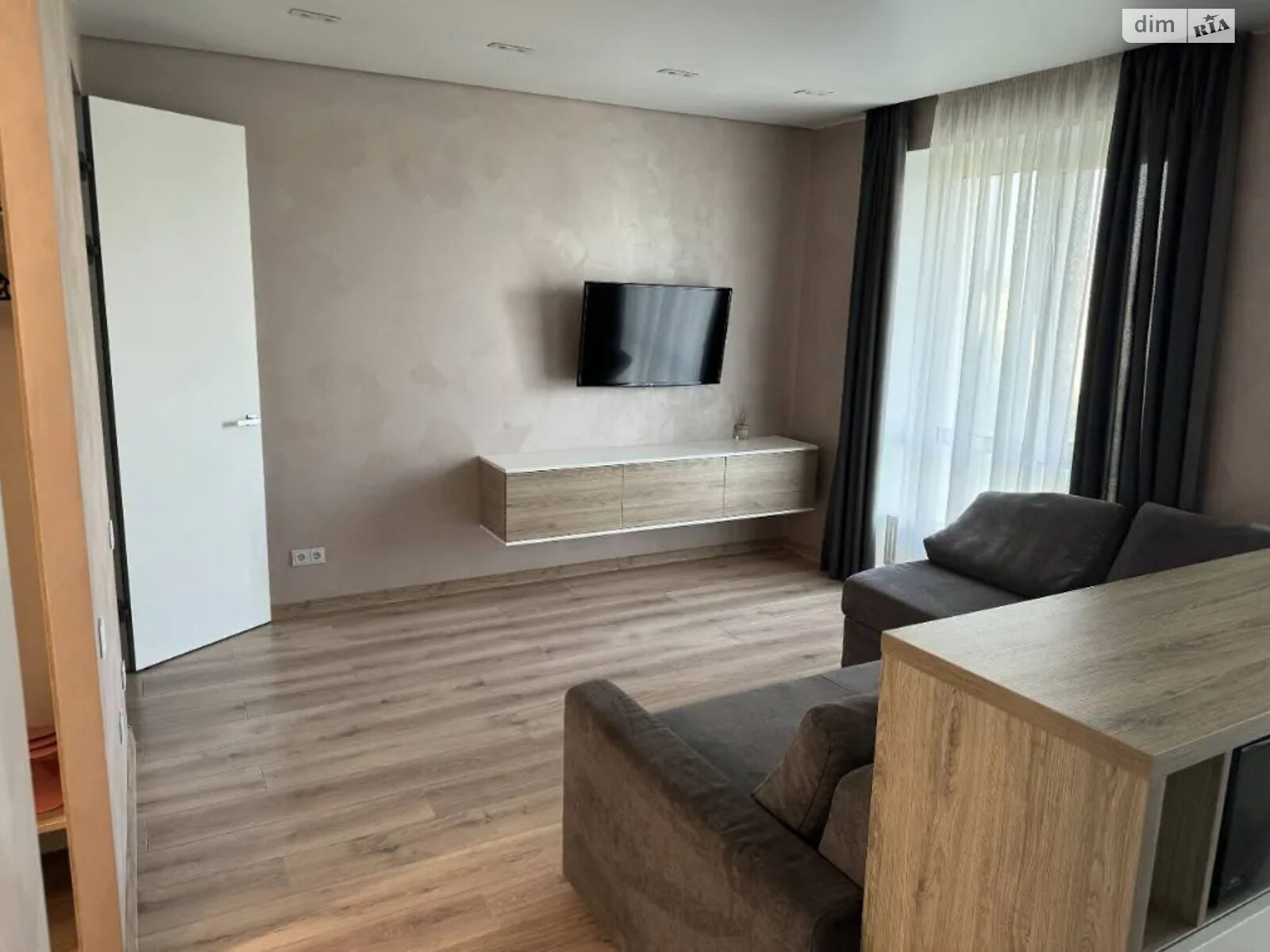 Продаж однокімнатної квартири в Дніпрі, на бул. Слави 2А, район Перемога-5 фото 1