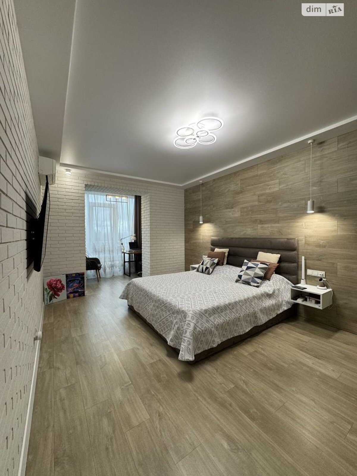 Продаж двокімнатної квартири в Дніпрі, на бул. Слави 2А, район Перемога-5 фото 1 Продаж двокімнатної квартири в Дніпрі, на бул. Слави 2А, район Перемога-5 фото 1