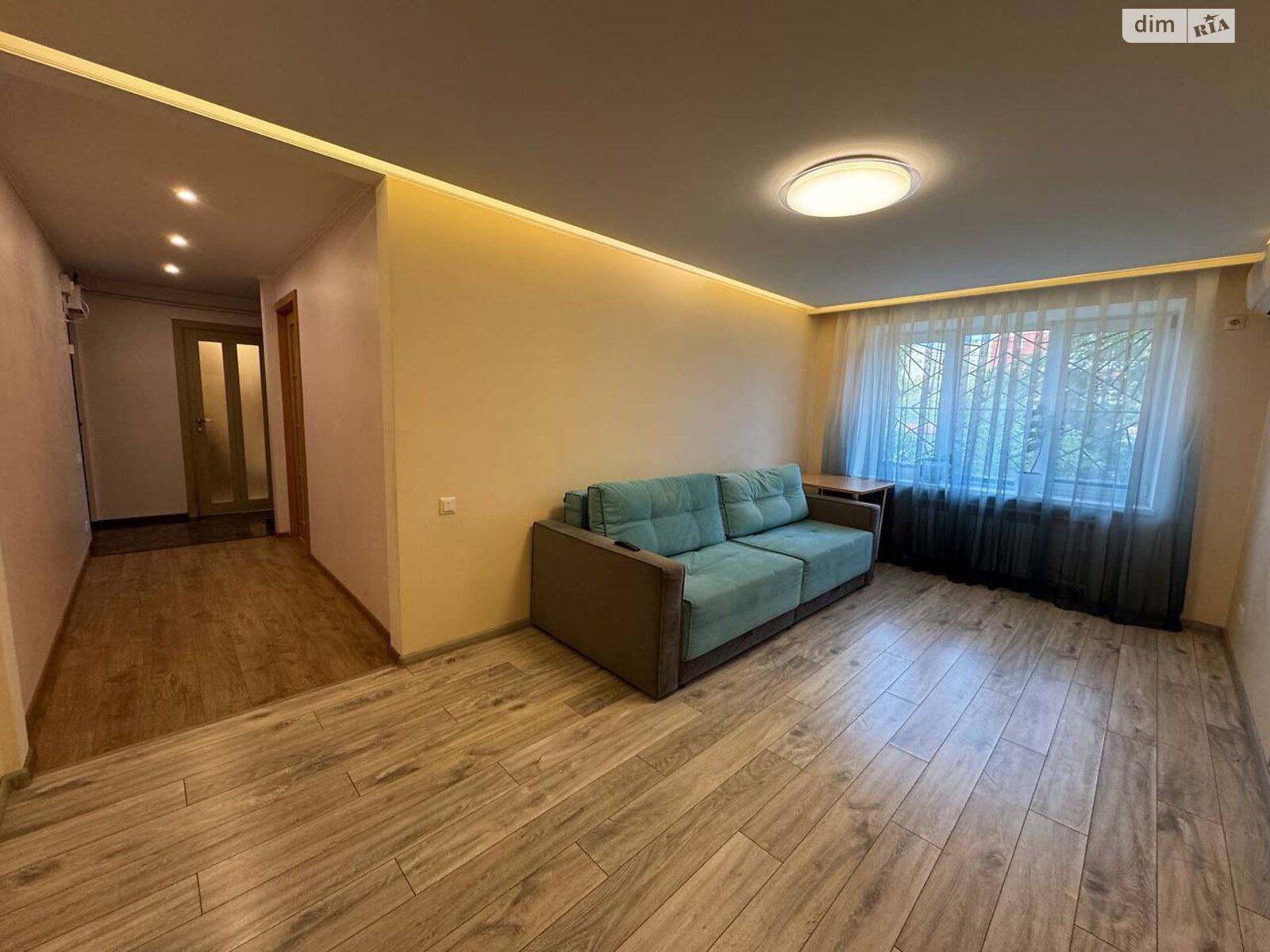 Продаж трикімнатної квартири в Дніпрі, на бул. Слави, район Перемога-5 фото 1