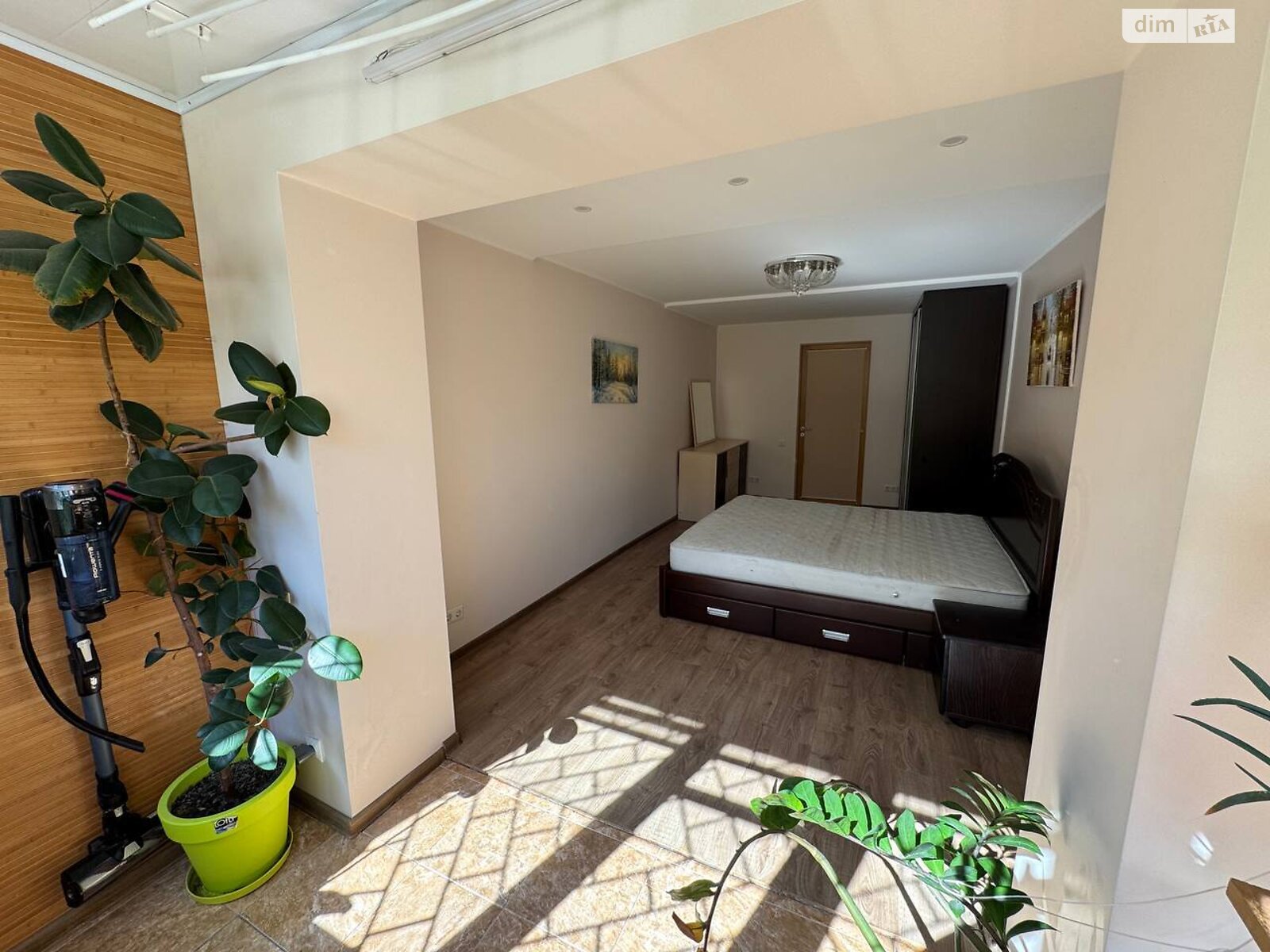 Продаж трикімнатної квартири в Дніпрі, на бул. Слави, район Перемога-5 фото 1