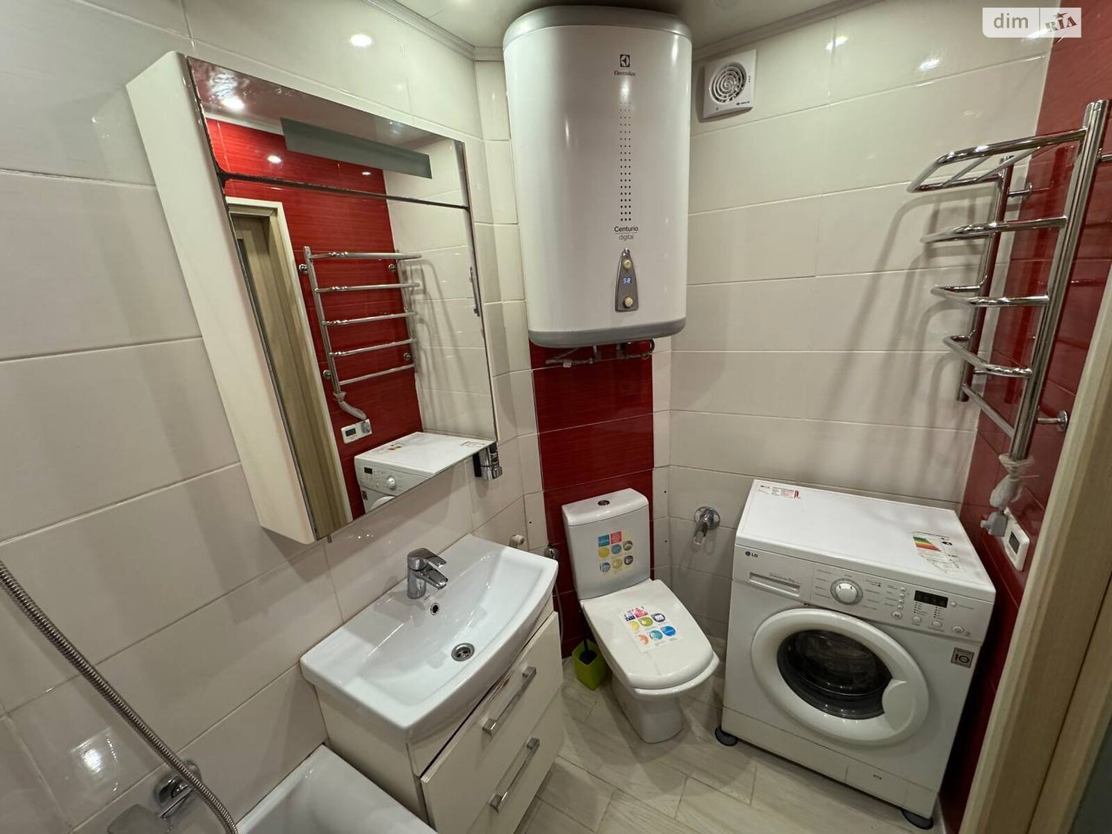 Продаж трикімнатної квартири в Дніпрі, на бул. Слави, район Перемога-5 фото 1