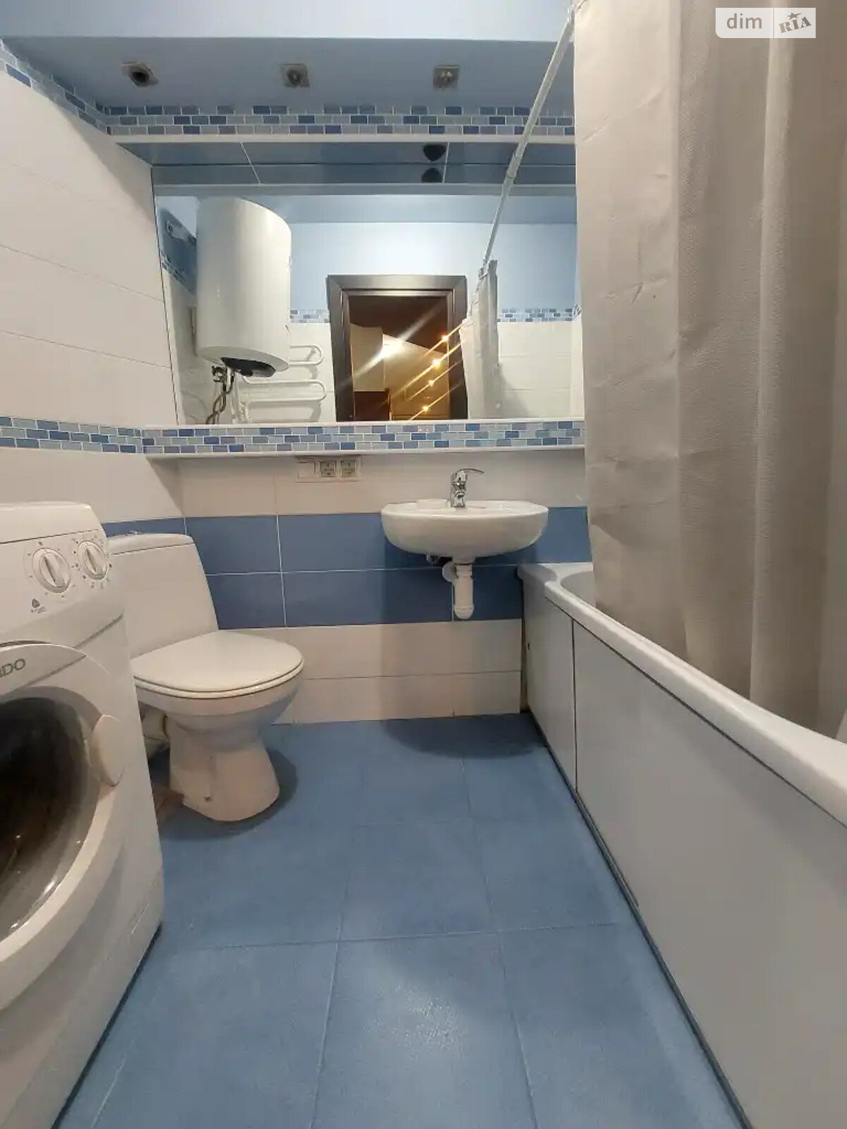 Продажа трехкомнатной квартиры в Днепре, на бул. Славы 8, район Победа-5 фото 1