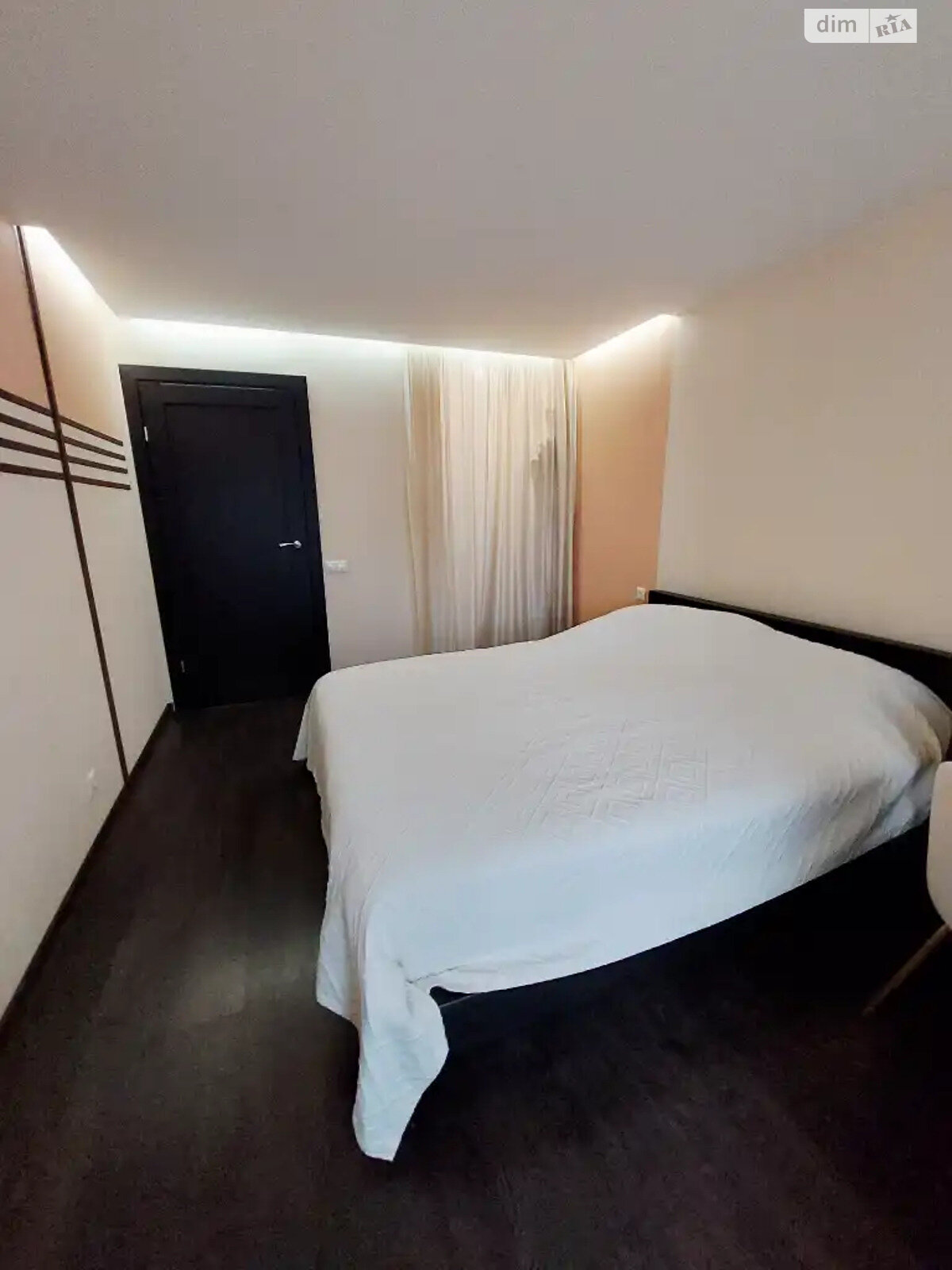 Продажа трехкомнатной квартиры в Днепре, на бул. Славы 8, район Победа-5 фото 1