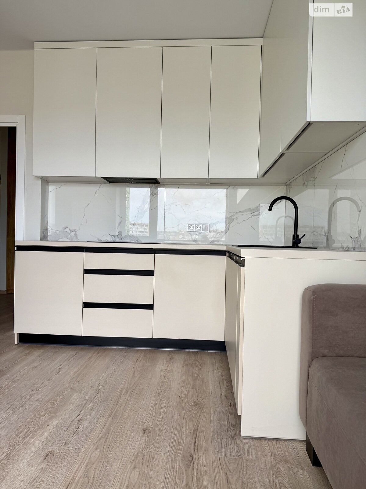 Продажа двухкомнатной квартиры в Днепре, на пер. Добровольцев 3, район Победа-6 фото 1