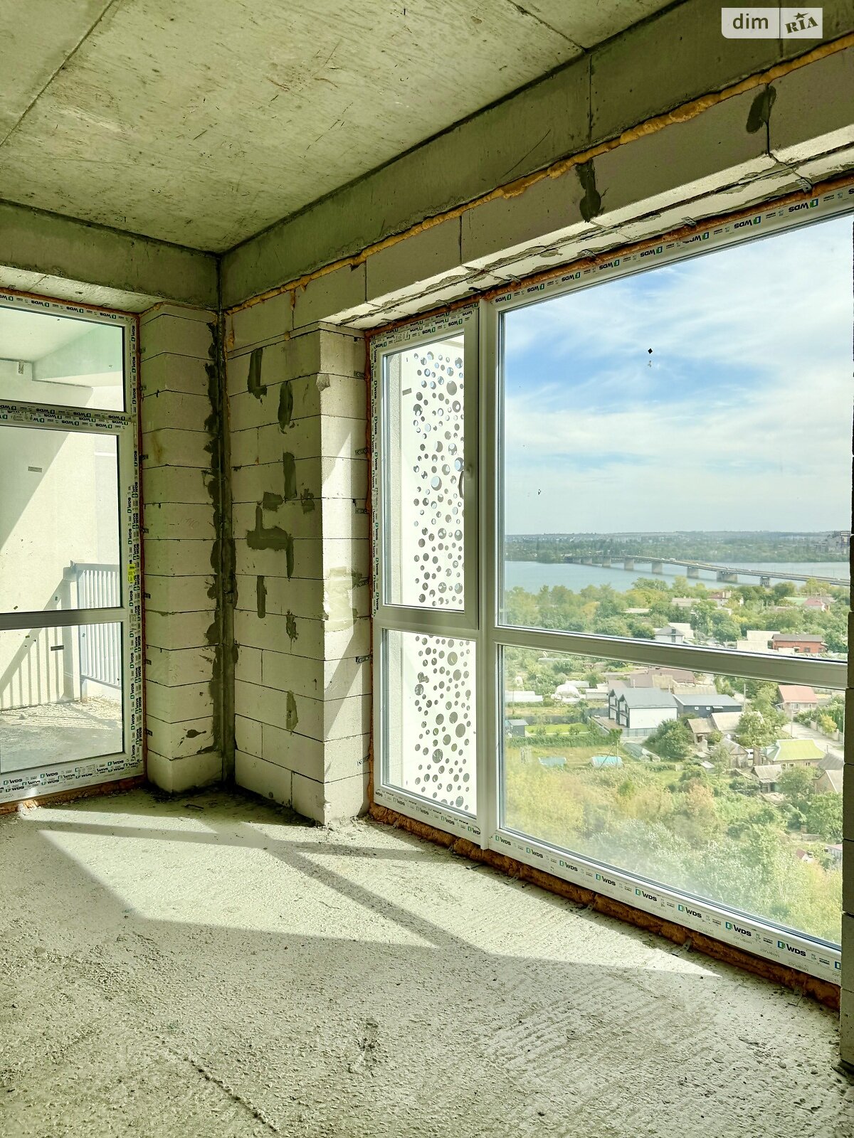 Продажа трехкомнатной квартиры в Днепре, на пер. Добровольцев 3, район Победа-6 фото 1