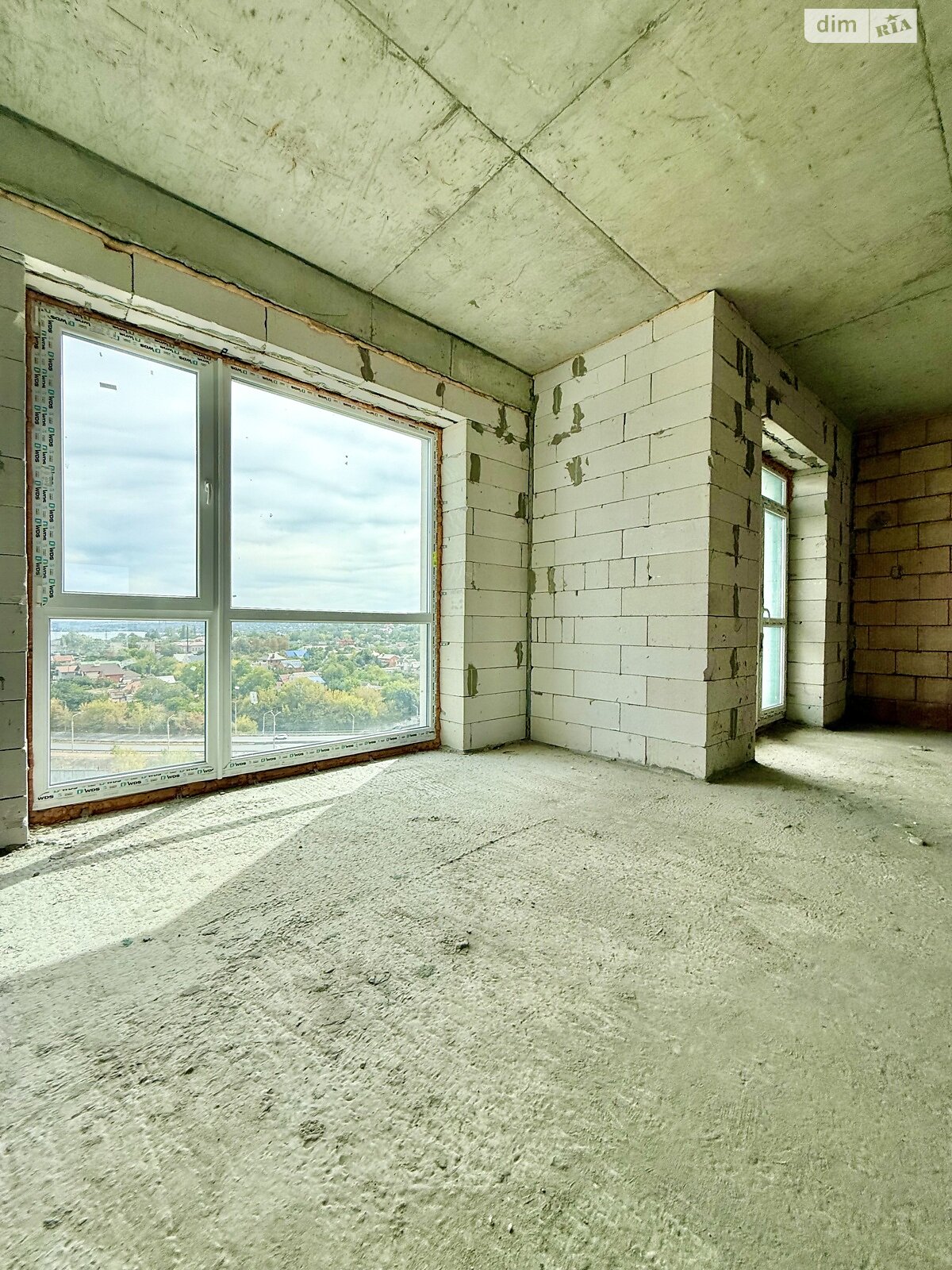 Продажа трехкомнатной квартиры в Днепре, на пер. Добровольцев 3, район Победа-6 фото 1