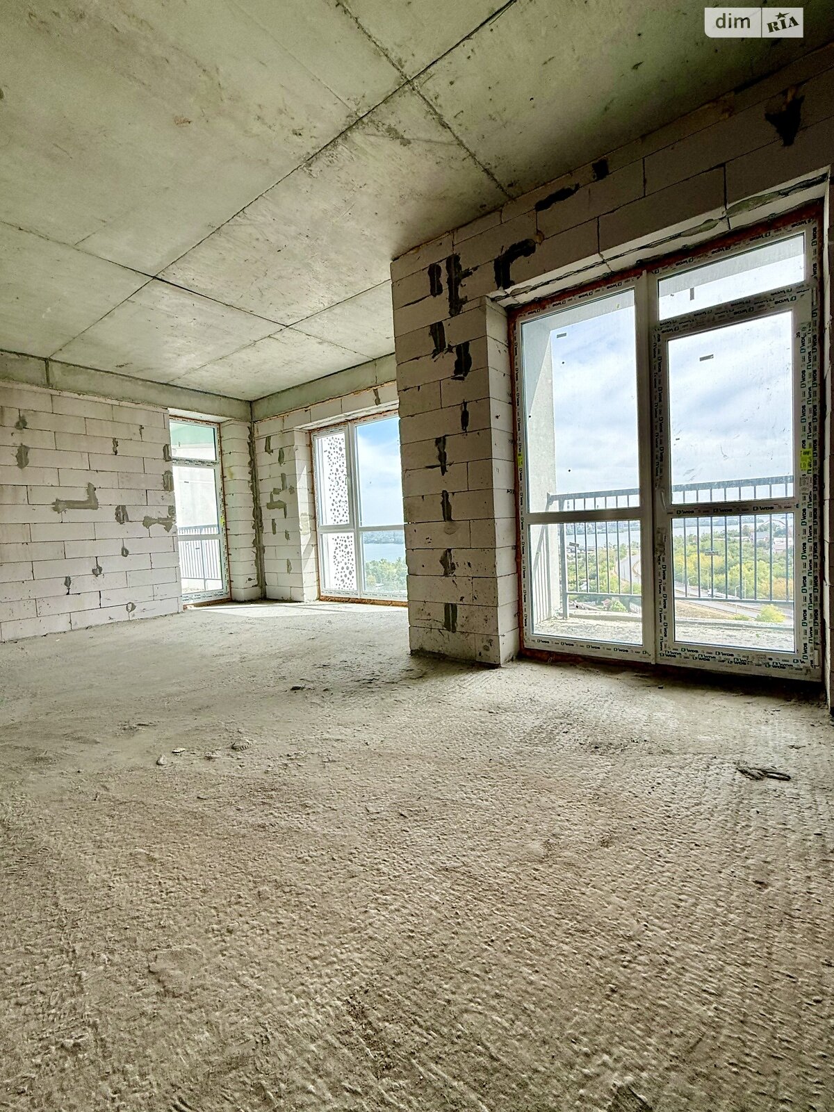 Продажа трехкомнатной квартиры в Днепре, на пер. Добровольцев 3, район Победа-6 фото 1