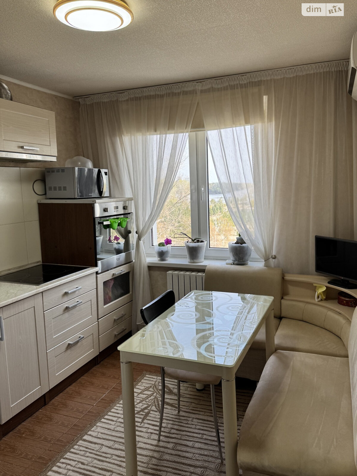 Продажа трехкомнатной квартиры в Днепре, на ул. Набережная Победы 130, кв. 73, район Соборный фото 1 Продажа трехкомнатной квартиры в Днепре, на ул. Набережная Победы 130, кв. 73, район Соборный фото 1