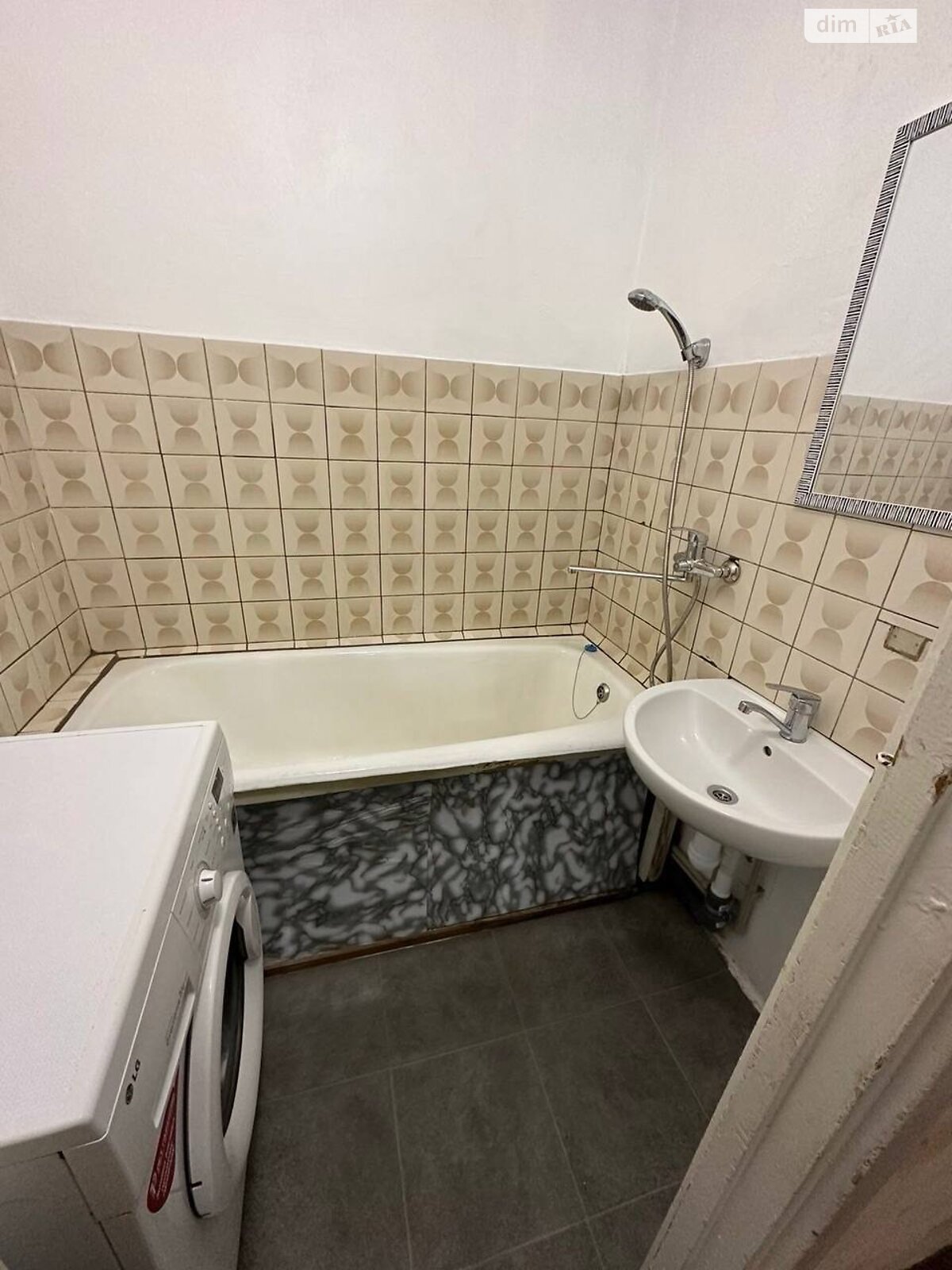 Продажа двухкомнатной квартиры в Днепре, на ул. Набережная Победы 134, кв. 39, район Победа-6 фото 1 Продажа двухкомнатной квартиры в Днепре, на ул. Набережная Победы 134, кв. 39, район Победа-6 фото 1