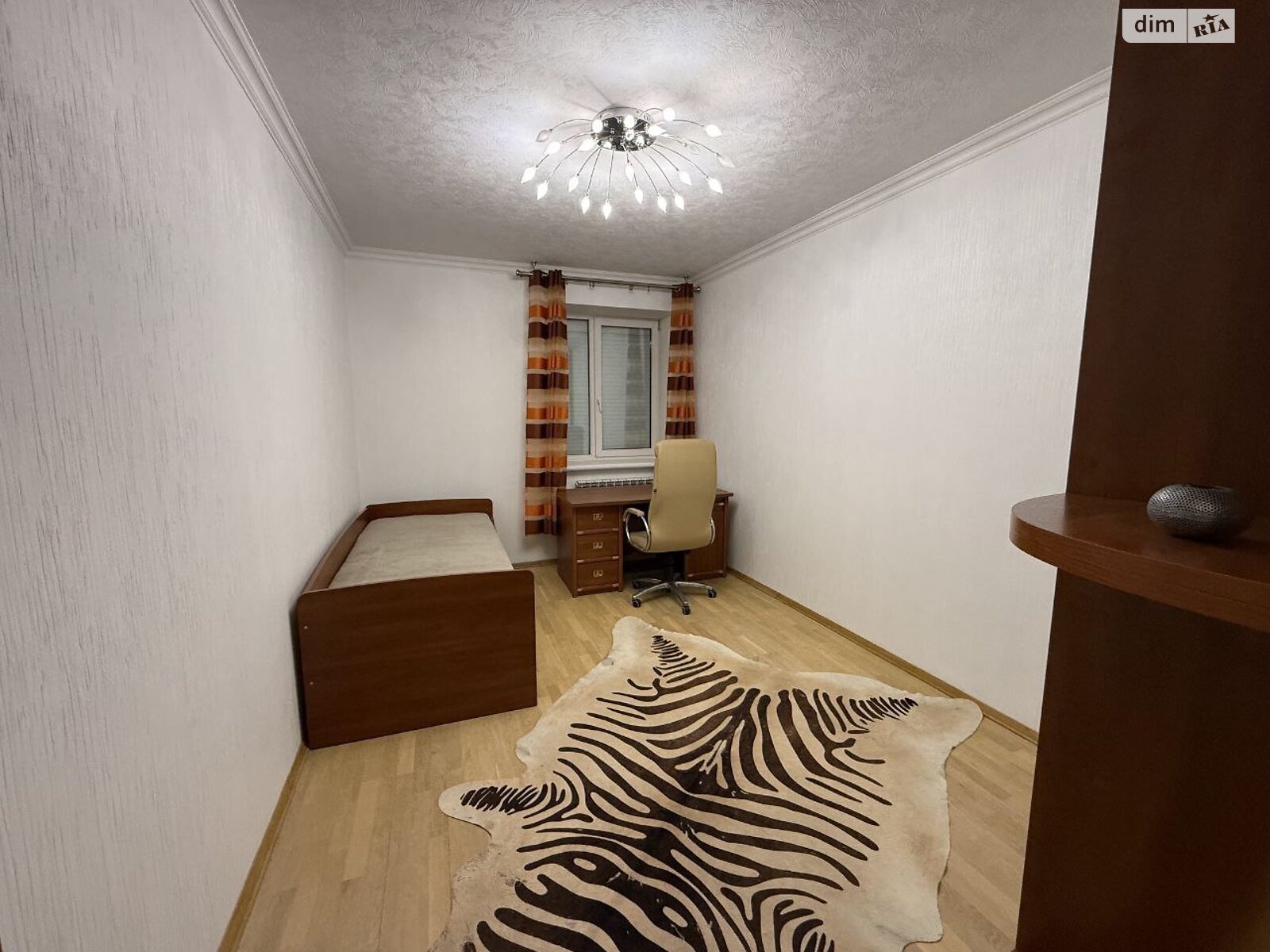 Продажа двухкомнатной квартиры в Днепре, на ул. Набережная Победы 136А, район Победа-6 фото 1