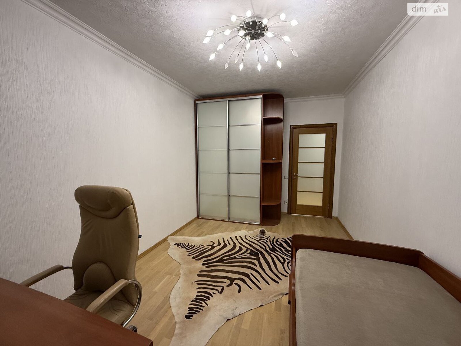 Продажа двухкомнатной квартиры в Днепре, на ул. Набережная Победы 136А, район Победа-6 фото 1