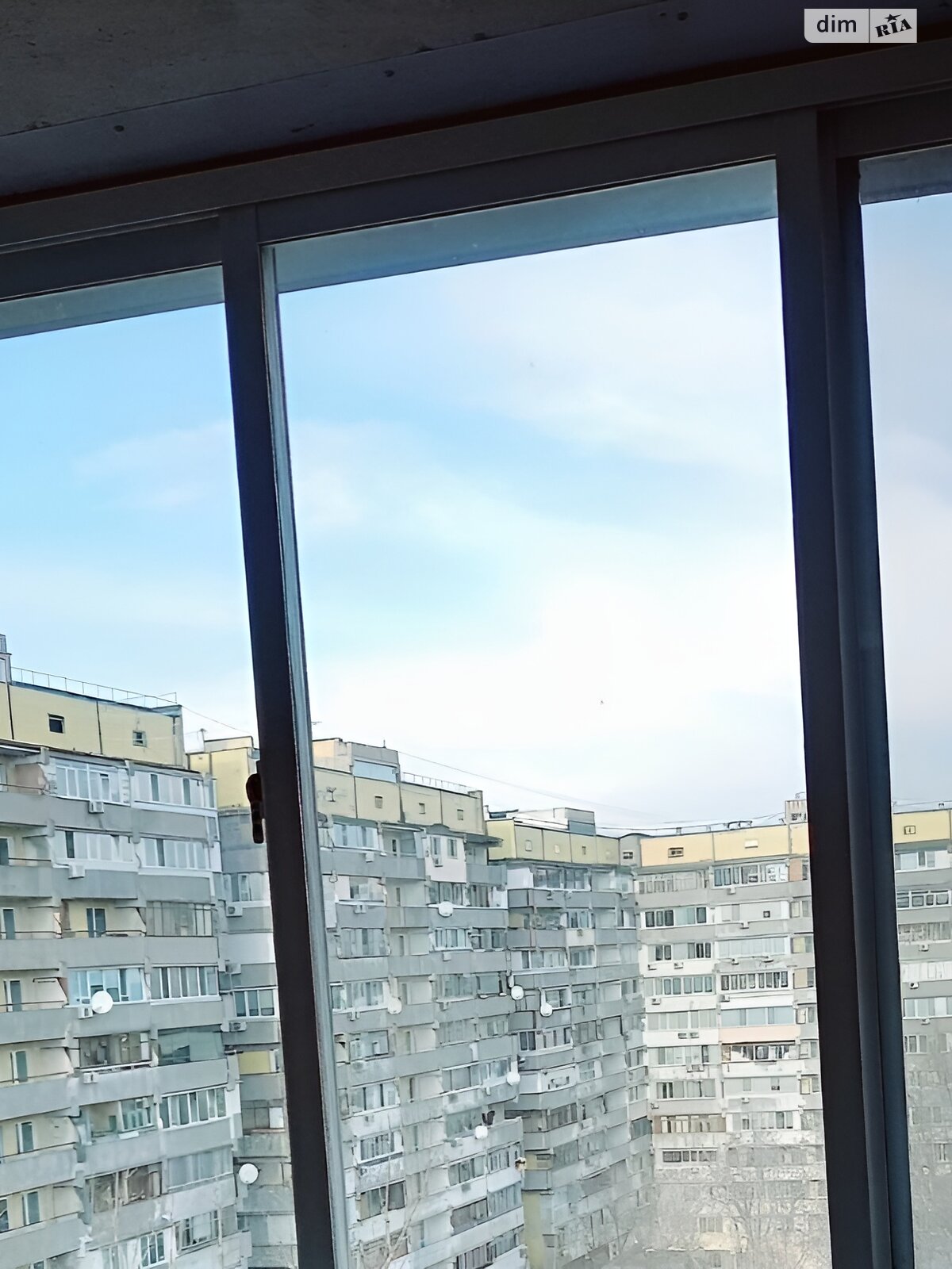 Продажа трехкомнатной квартиры в Днепре, на ул. Новогодняя, район Победа-6 фото 1 Продажа трехкомнатной квартиры в Днепре, на ул. Новогодняя, район Победа-6 фото 1