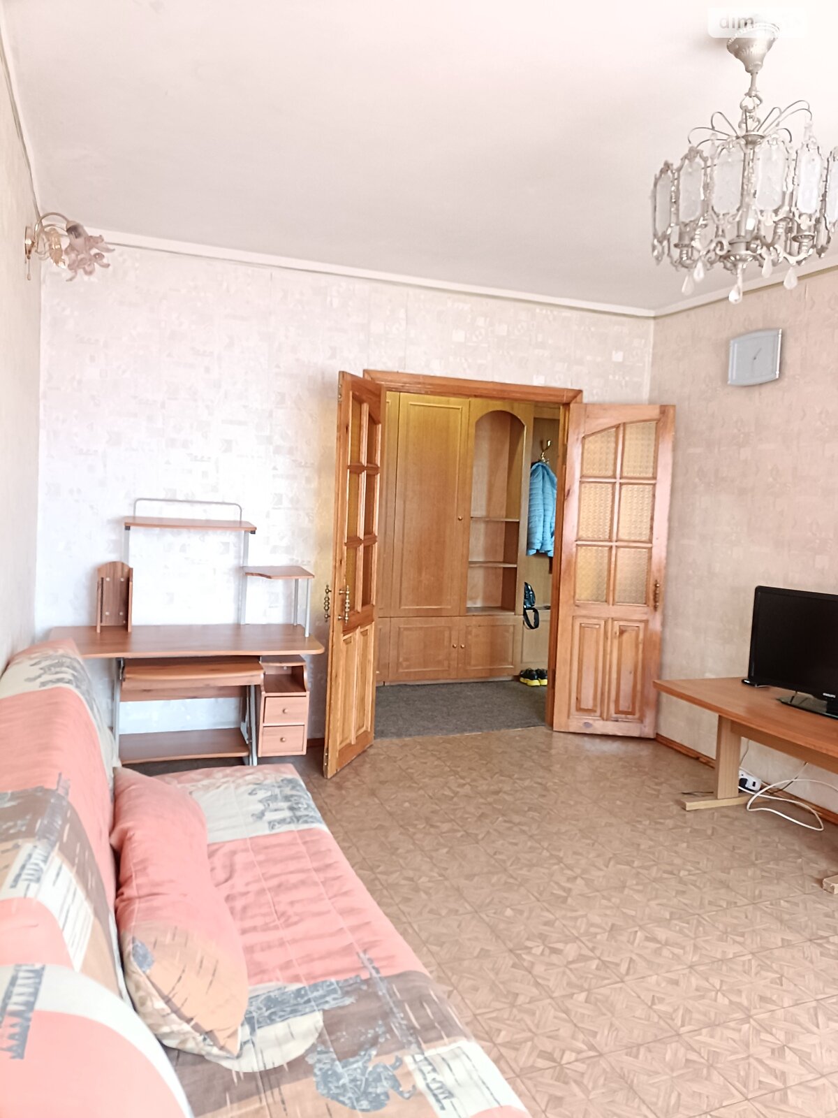 Продаж трикімнатної квартири в Дніпрі, на вул. Новорічна 45, район Перемога-6 фото 1 Продаж трикімнатної квартири в Дніпрі, на вул. Новорічна 45, район Перемога-6 фото 1
