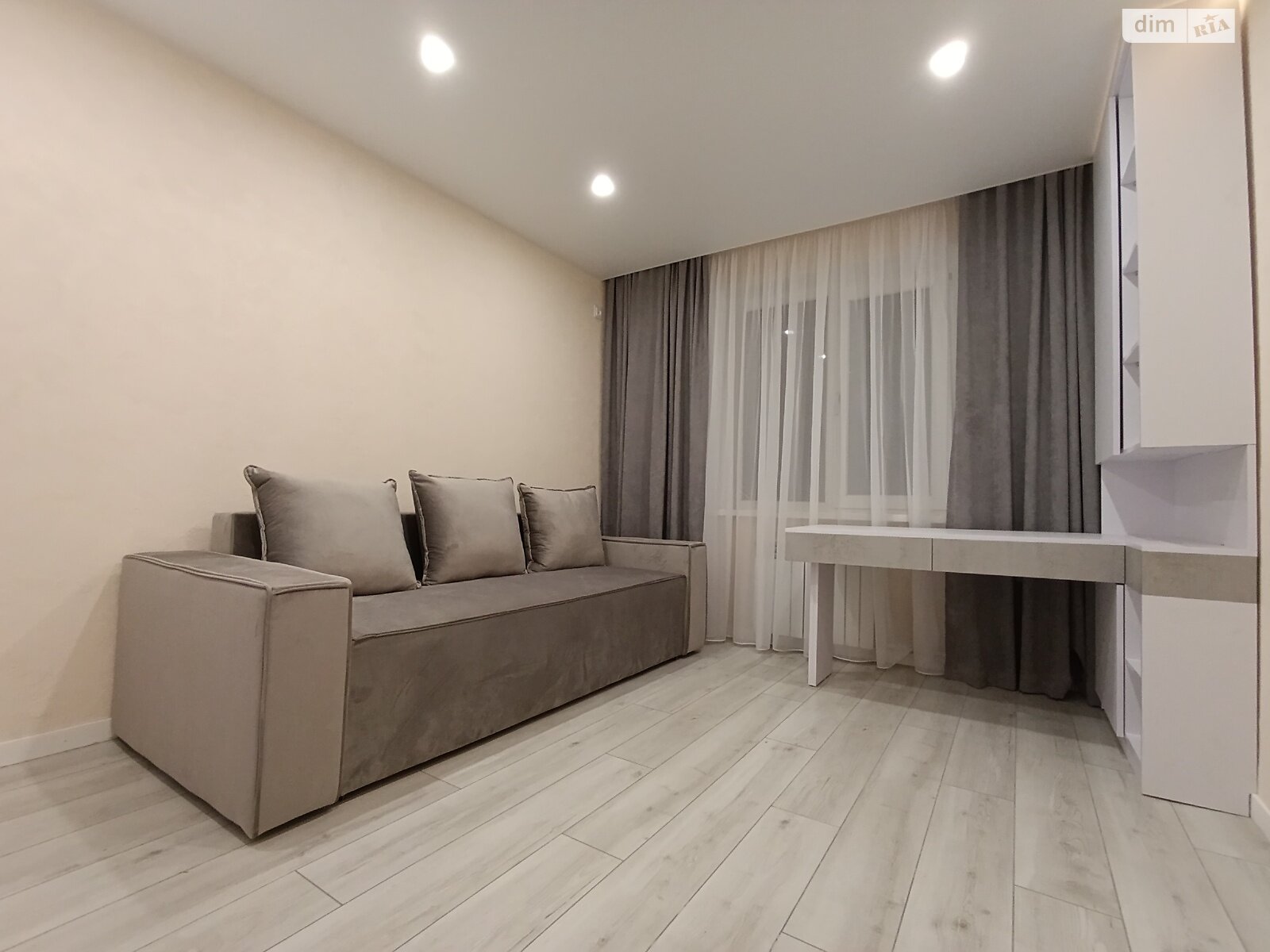 Продажа трехкомнатной квартиры в Днепре, на пер. Штабной, район Победа-6 фото 1 Продажа трехкомнатной квартиры в Днепре, на пер. Штабной, район Победа-6 фото 1