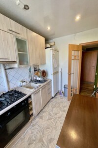 Продаж трикімнатної квартири в Дніпрі, на бул. Слави 3, район Перемога-6 фото 2