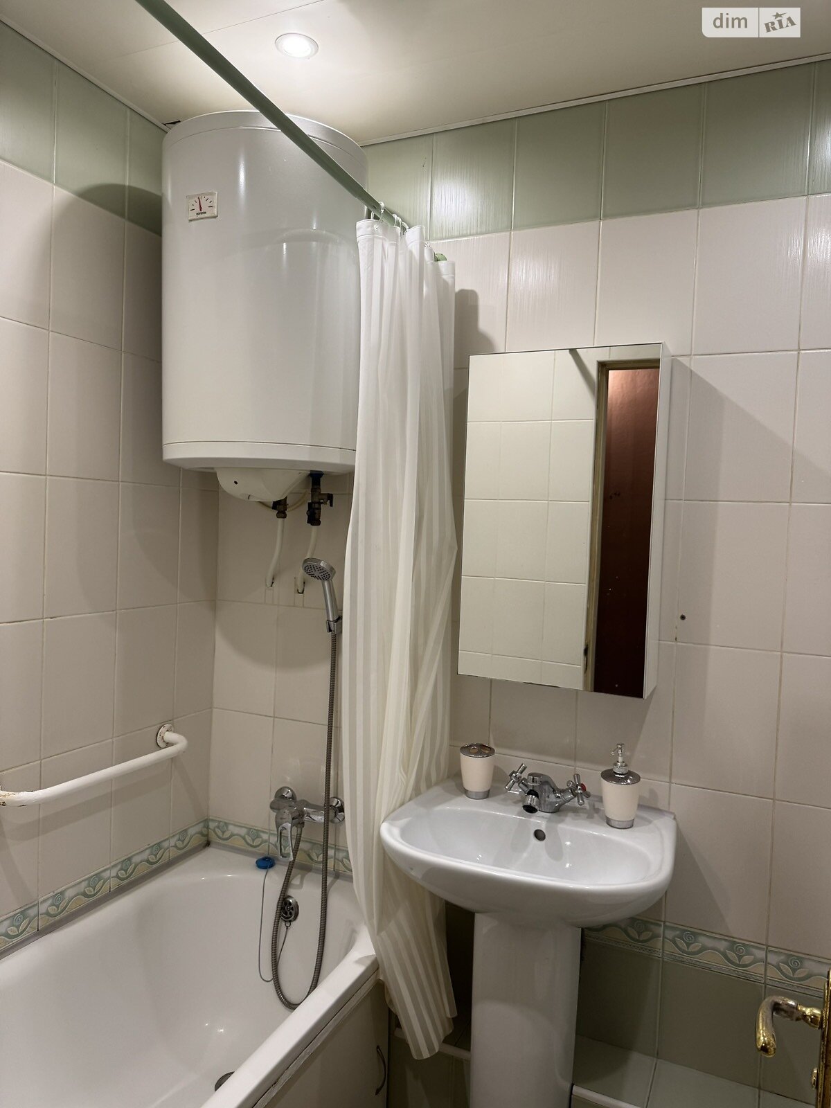 Продаж однокімнатної квартири в Дніпрі, на бул. Слави 20, район Перемога-6 фото 1 Продаж однокімнатної квартири в Дніпрі, на бул. Слави 20, район Перемога-6 фото 1