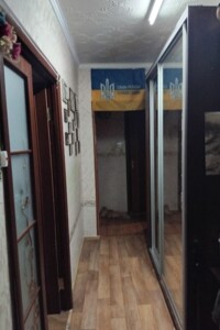 Продаж трикімнатної квартири в Дніпрі, на вул. Дія Максима 8, район Покровський фото 2