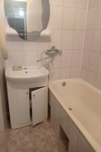 Продаж двокімнатної квартири в Дніпрі, на вул. Метробудівська 3, район Покровський фото 2
