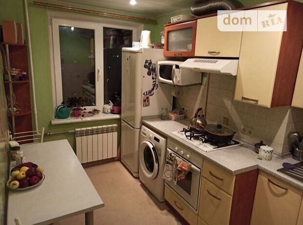 Продажа трехкомнатной квартиры в Днепре, на мас. Коммунар район Покровский фото 1 Продажа трехкомнатной квартиры в Днепре, на мас. Коммунар район Покровский фото 1