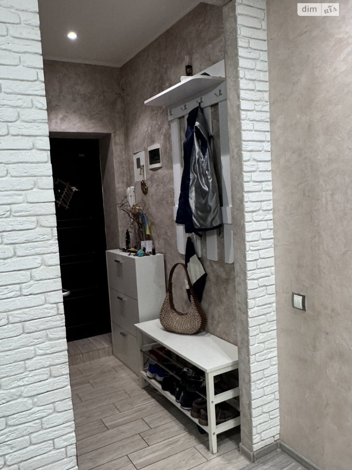 Продаж двокімнатної квартири в Дніпрі, на вул. Кирила Осьмака 1, район Придніпровський фото 1 Продаж двокімнатної квартири в Дніпрі, на вул. Кирила Осьмака 1, район Придніпровський фото 1