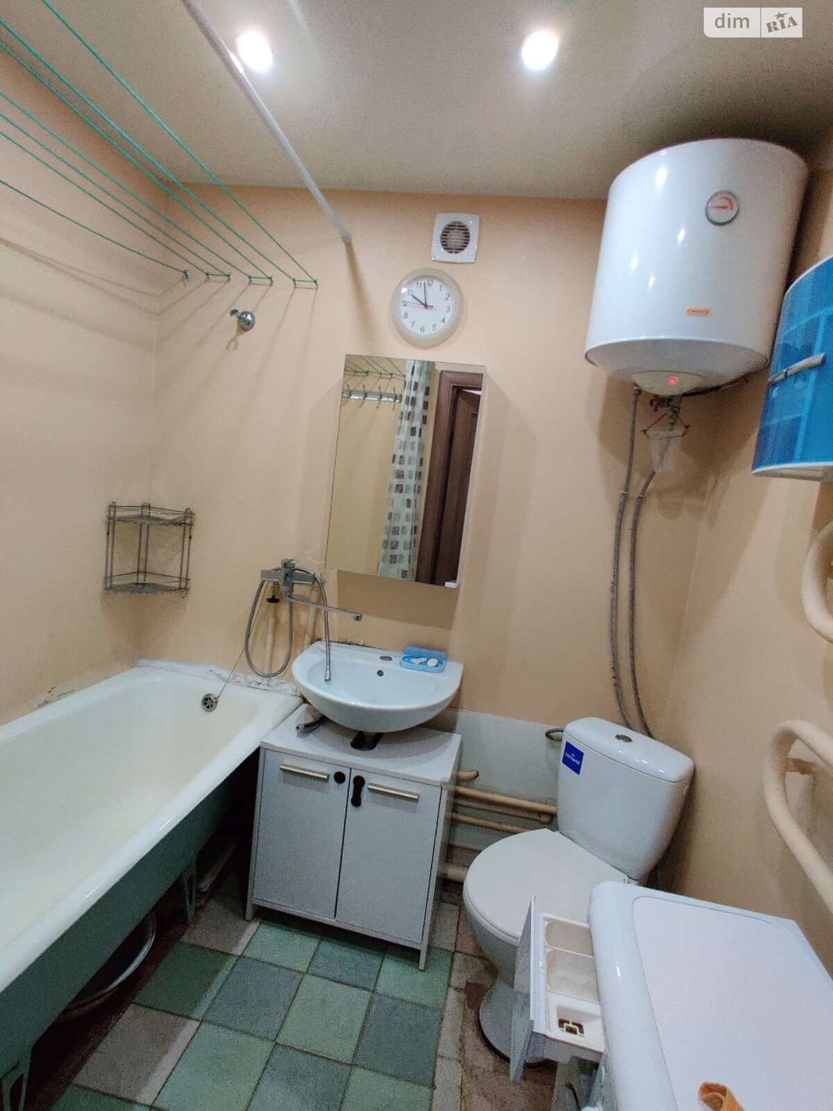 Продаж однокімнатної квартири в Дніпрі, на вул. Івана Багряного 10, район Придніпровський фото 1 Продаж однокімнатної квартири в Дніпрі, на вул. Івана Багряного 10, район Придніпровський фото 1