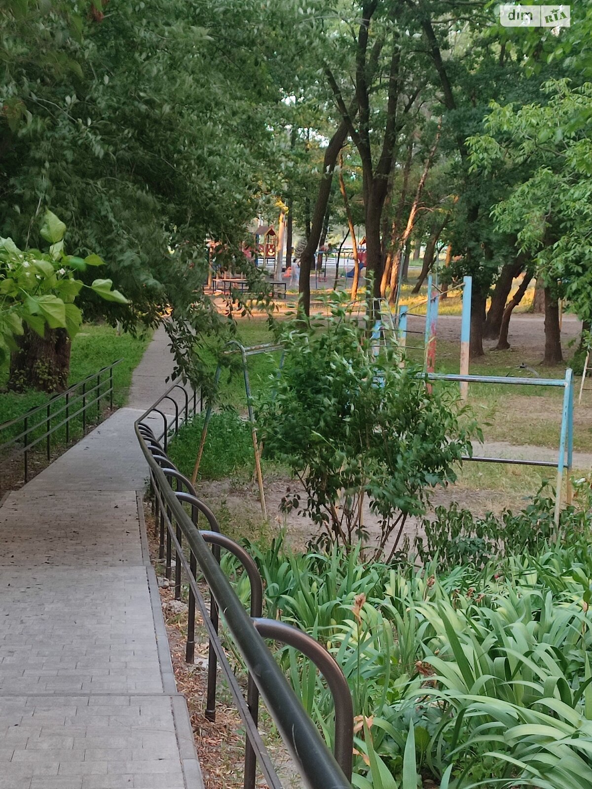 Продажа трехкомнатной квартиры в Днепре, на ул. Кирилла Осьмака 49, район Приднепровский фото 1 Продажа трехкомнатной квартиры в Днепре, на ул. Кирилла Осьмака 49, район Приднепровский фото 1