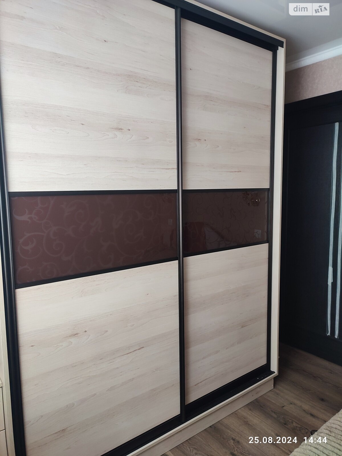 Продажа трехкомнатной квартиры в Днепре, на ул. Космонавтов, район Приднепровский фото 1 Продажа трехкомнатной квартиры в Днепре, на ул. Космонавтов, район Приднепровский фото 1