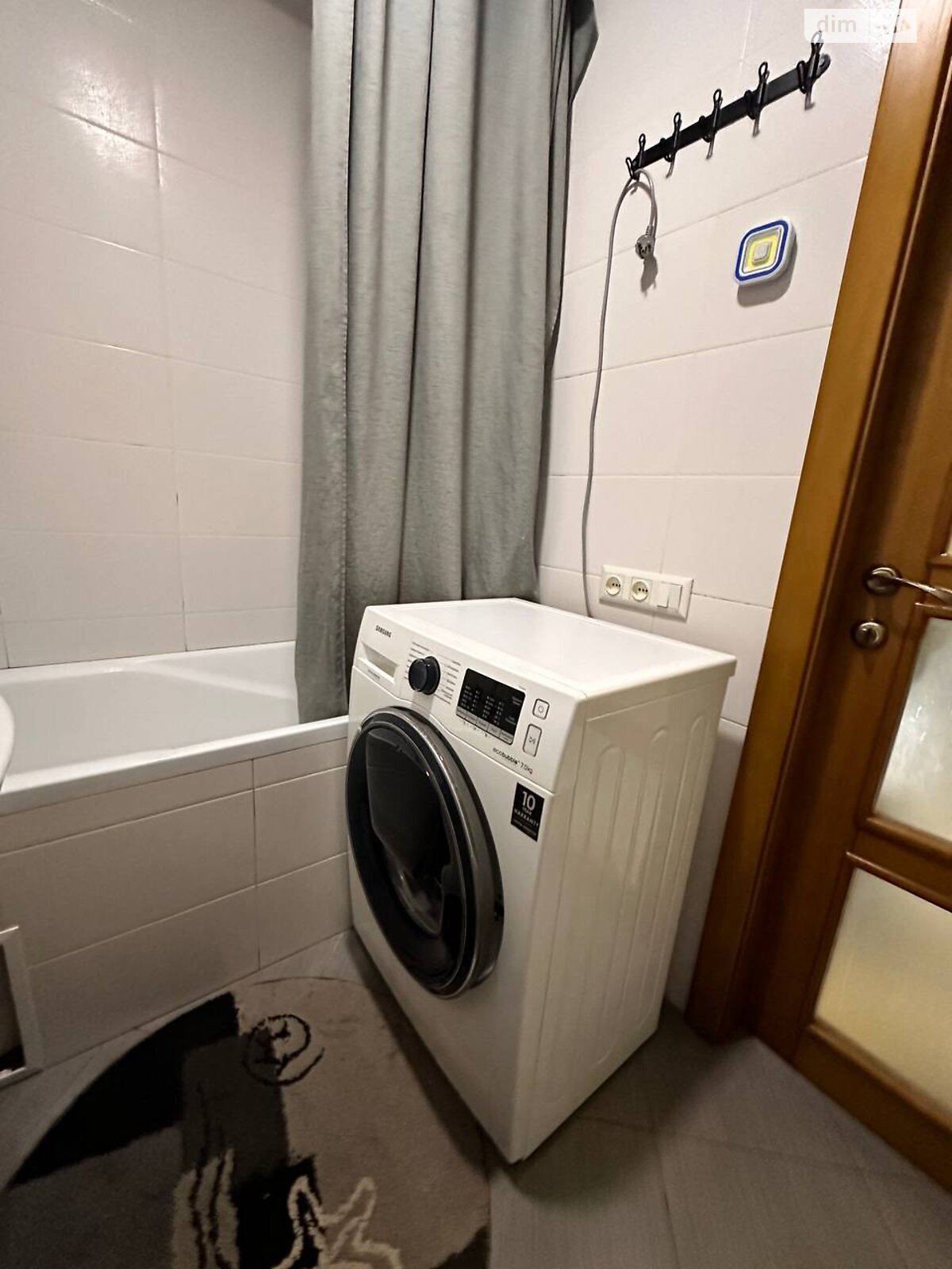 Продаж трикімнатної квартири в Дніпрі, на вул. Космонавтів 11, район Придніпровський фото 1 Продаж трикімнатної квартири в Дніпрі, на вул. Космонавтів 11, район Придніпровський фото 1