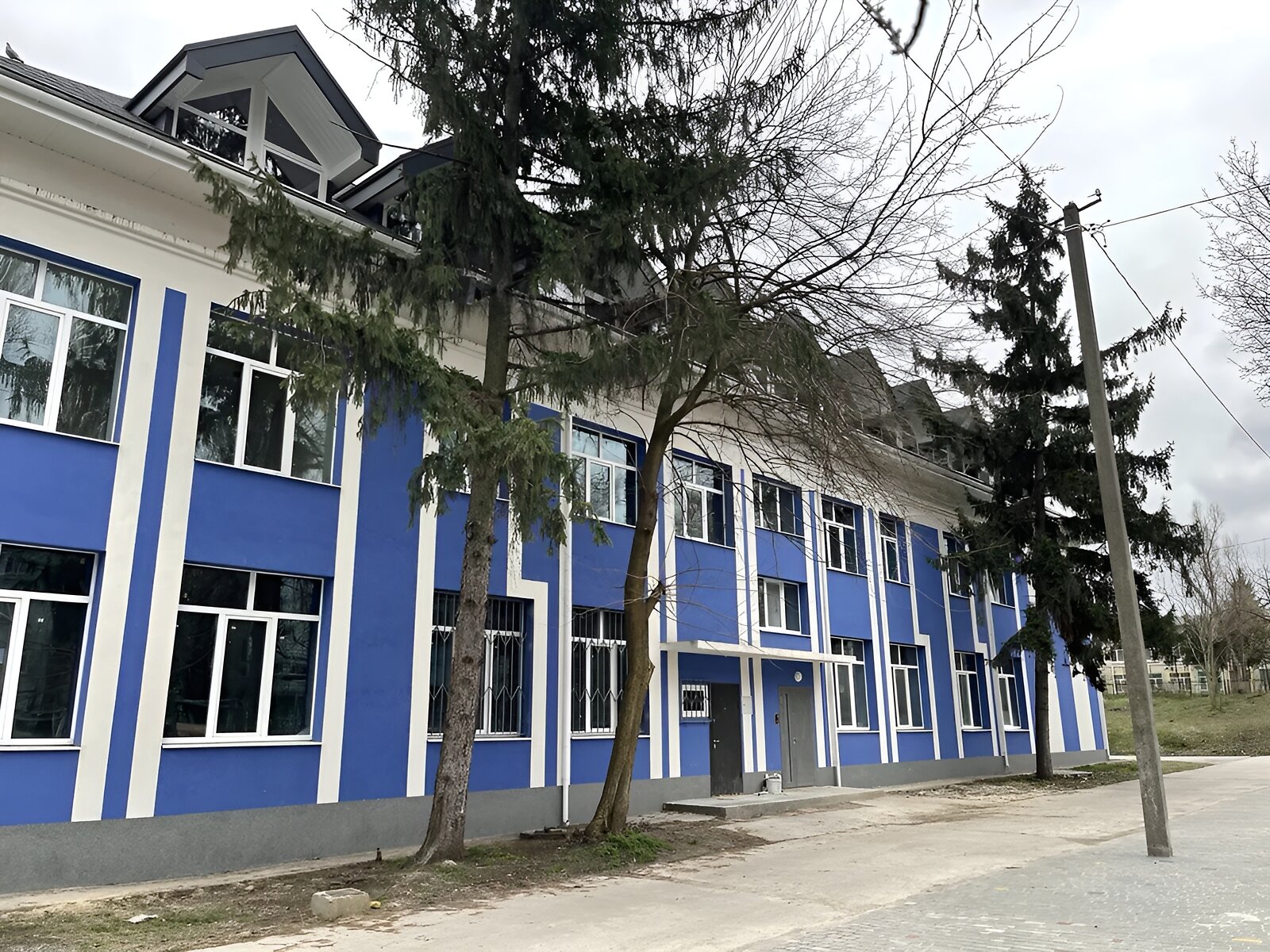 Продаж трикімнатної квартири в Дніпрі, на вул. Космонавтів, район Придніпровський фото 1 Продаж трикімнатної квартири в Дніпрі, на вул. Космонавтів, район Придніпровський фото 1