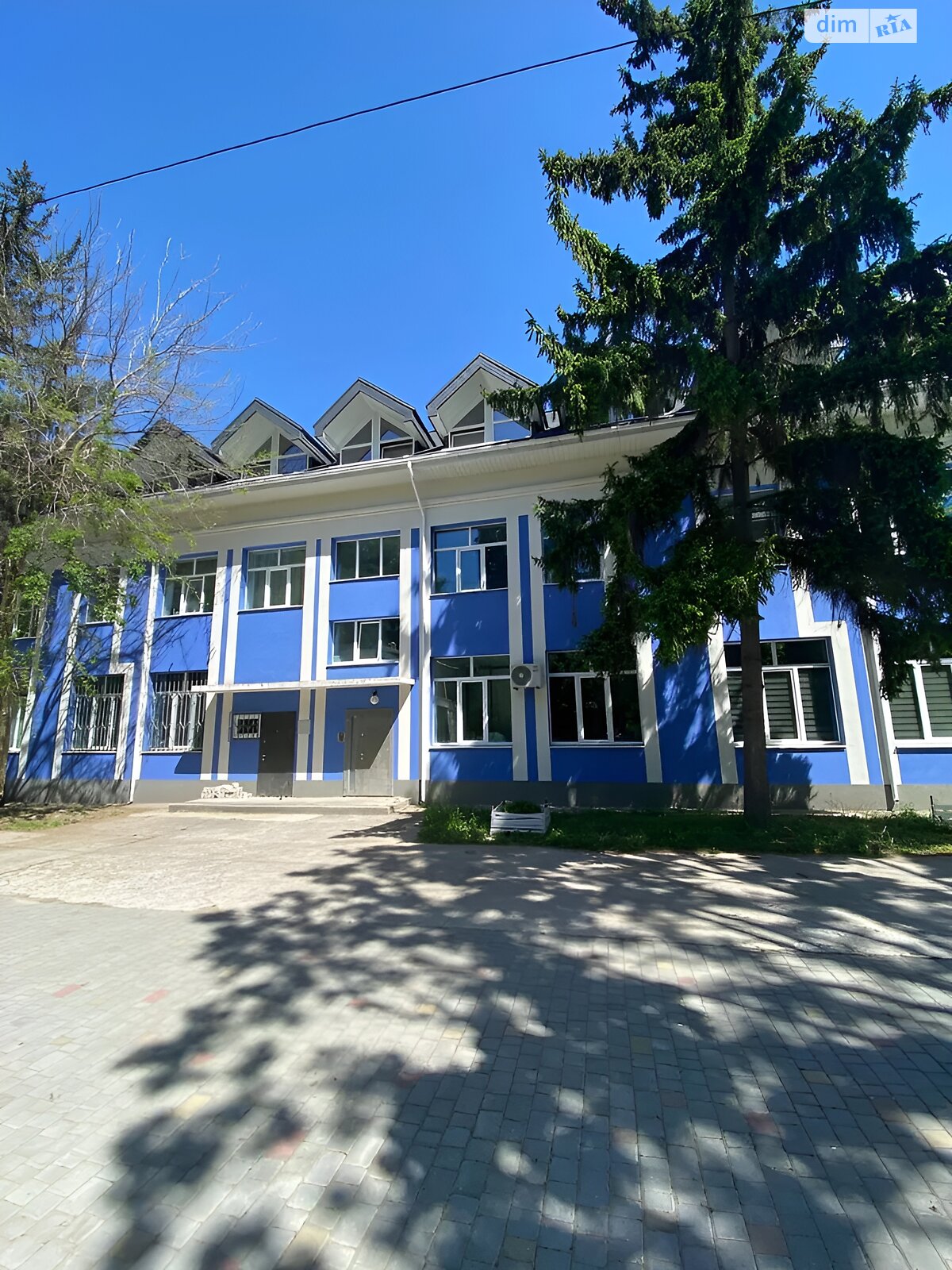 Продаж трикімнатної квартири в Дніпрі, на вул. Космонавтів, район Придніпровський фото 1 Продаж трикімнатної квартири в Дніпрі, на вул. Космонавтів, район Придніпровський фото 1