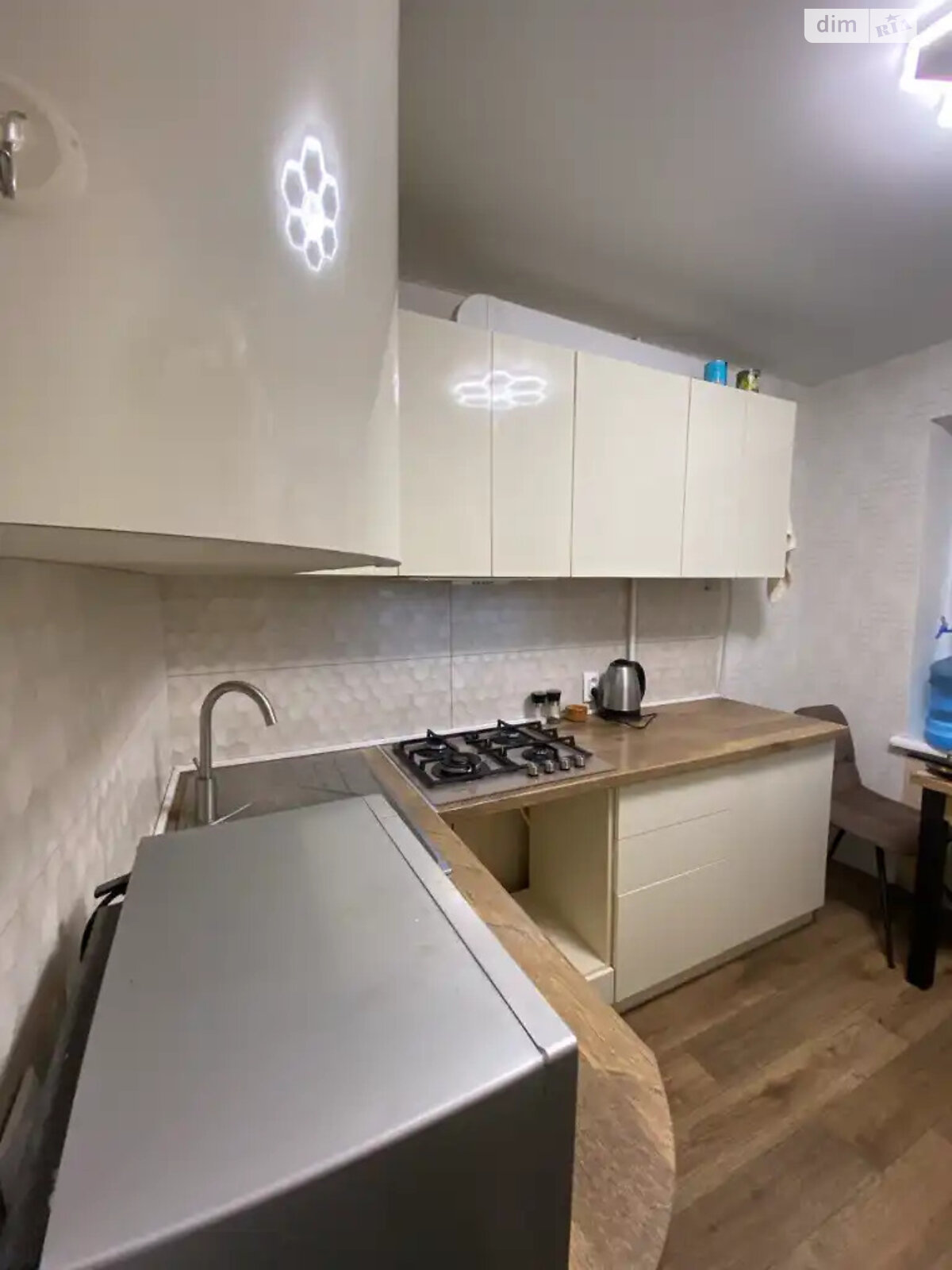 Продаж двокімнатної квартири в Дніпрі, на вул. Космонавтів 4, район Придніпровський фото 1 Продаж двокімнатної квартири в Дніпрі, на вул. Космонавтів 4, район Придніпровський фото 1
