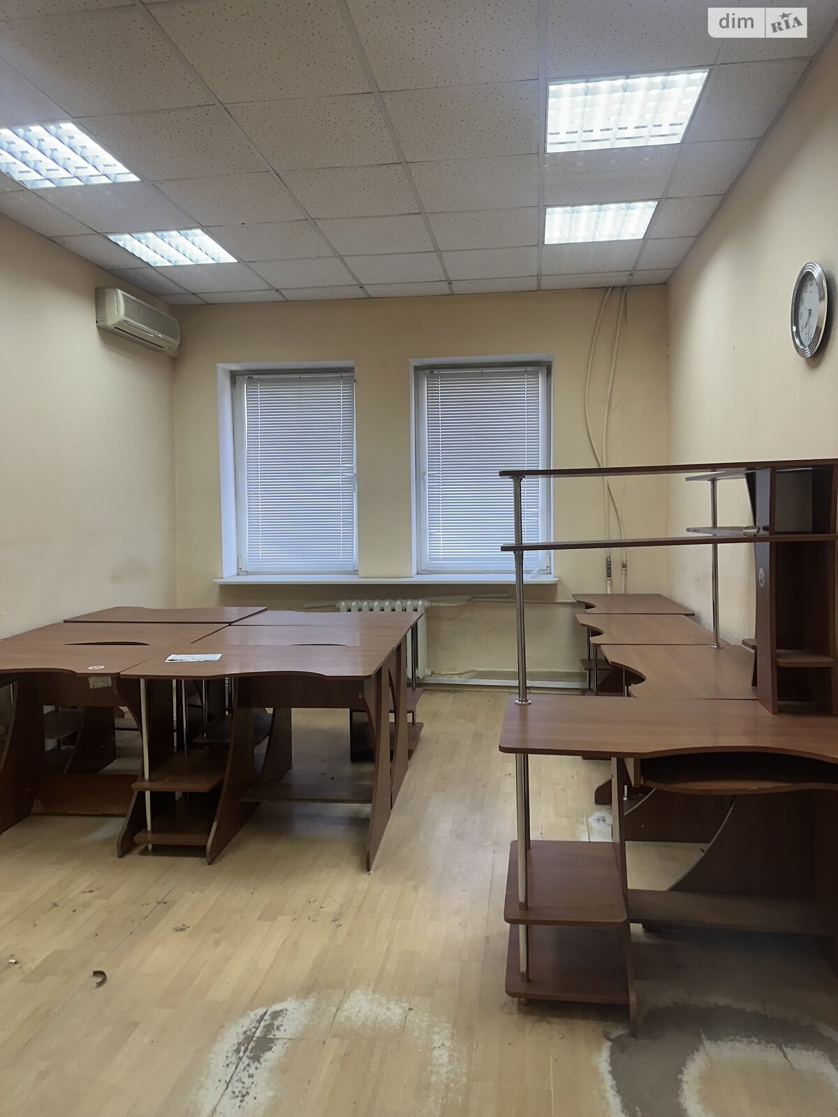 Продажа трехкомнатной квартиры в Днепре, на ул. Привокзальная 3, район Привокзальный фото 1 Продажа трехкомнатной квартиры в Днепре, на ул. Привокзальная 3, район Привокзальный фото 1