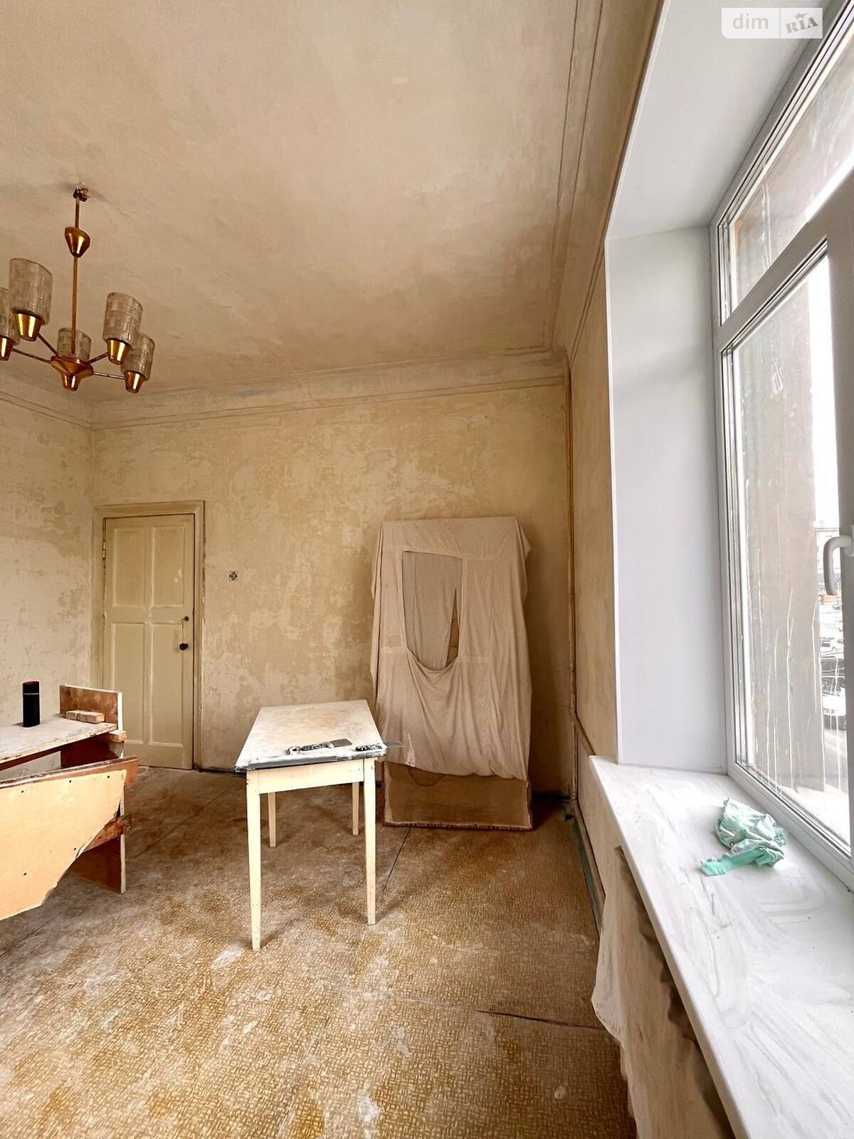 Продажа трехкомнатной квартиры в Днепре, на пл. Старомостова 1, район Привокзальный фото 1