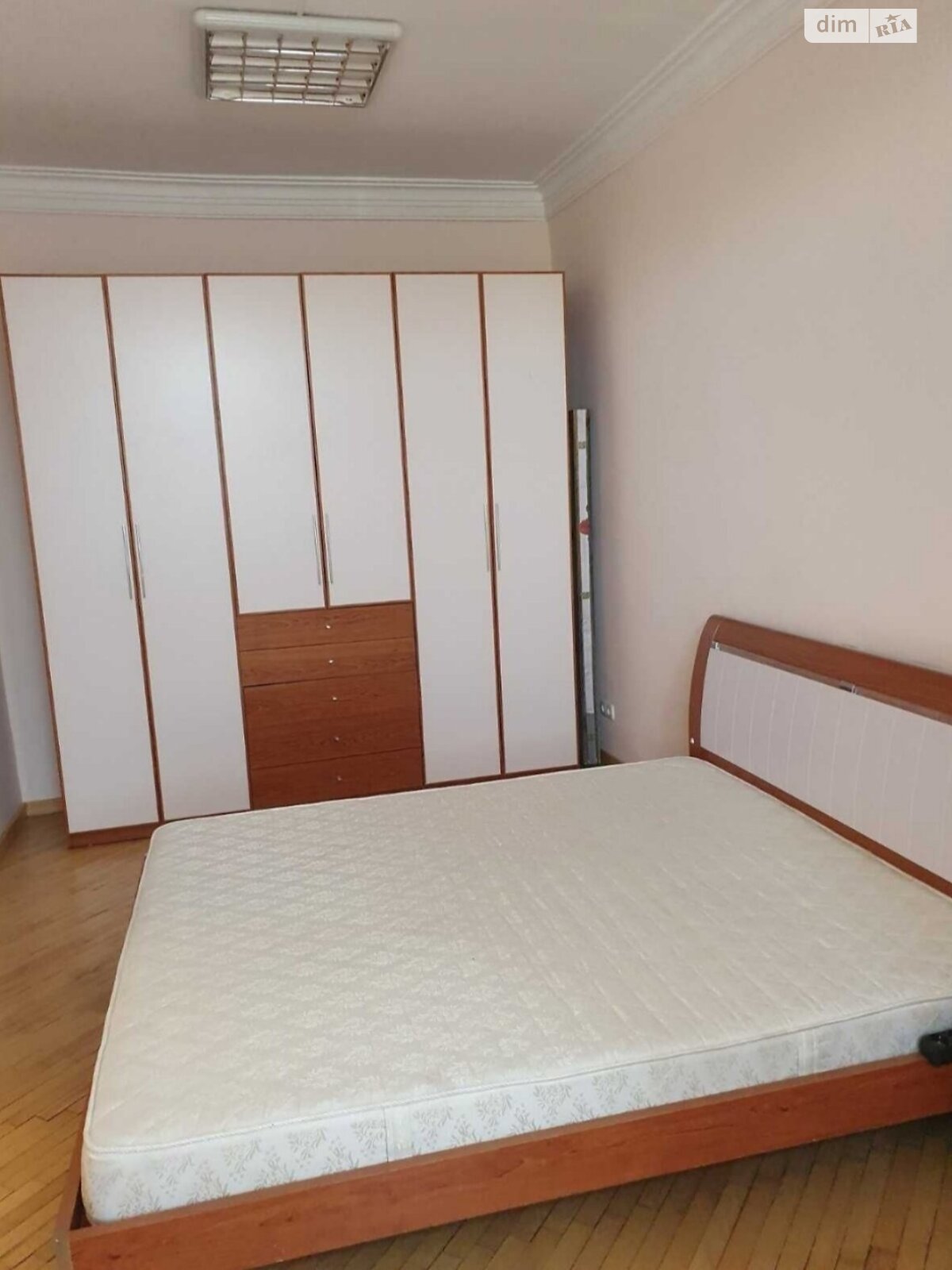 Продажа трехкомнатной квартиры в Днепре, на просп. Яворницкого Дмитрия 123, район Привокзальный фото 1 Продажа трехкомнатной квартиры в Днепре, на просп. Яворницкого Дмитрия 123, район Привокзальный фото 1