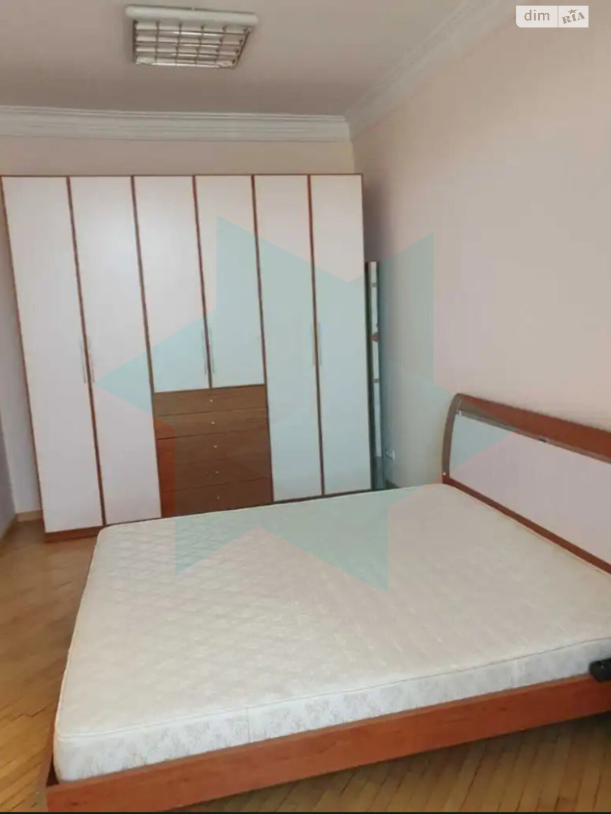 Продажа трехкомнатной квартиры в Днепре, на просп. Яворницкого Дмитрия 123, район Привокзальный фото 1 Продажа трехкомнатной квартиры в Днепре, на просп. Яворницкого Дмитрия 123, район Привокзальный фото 1