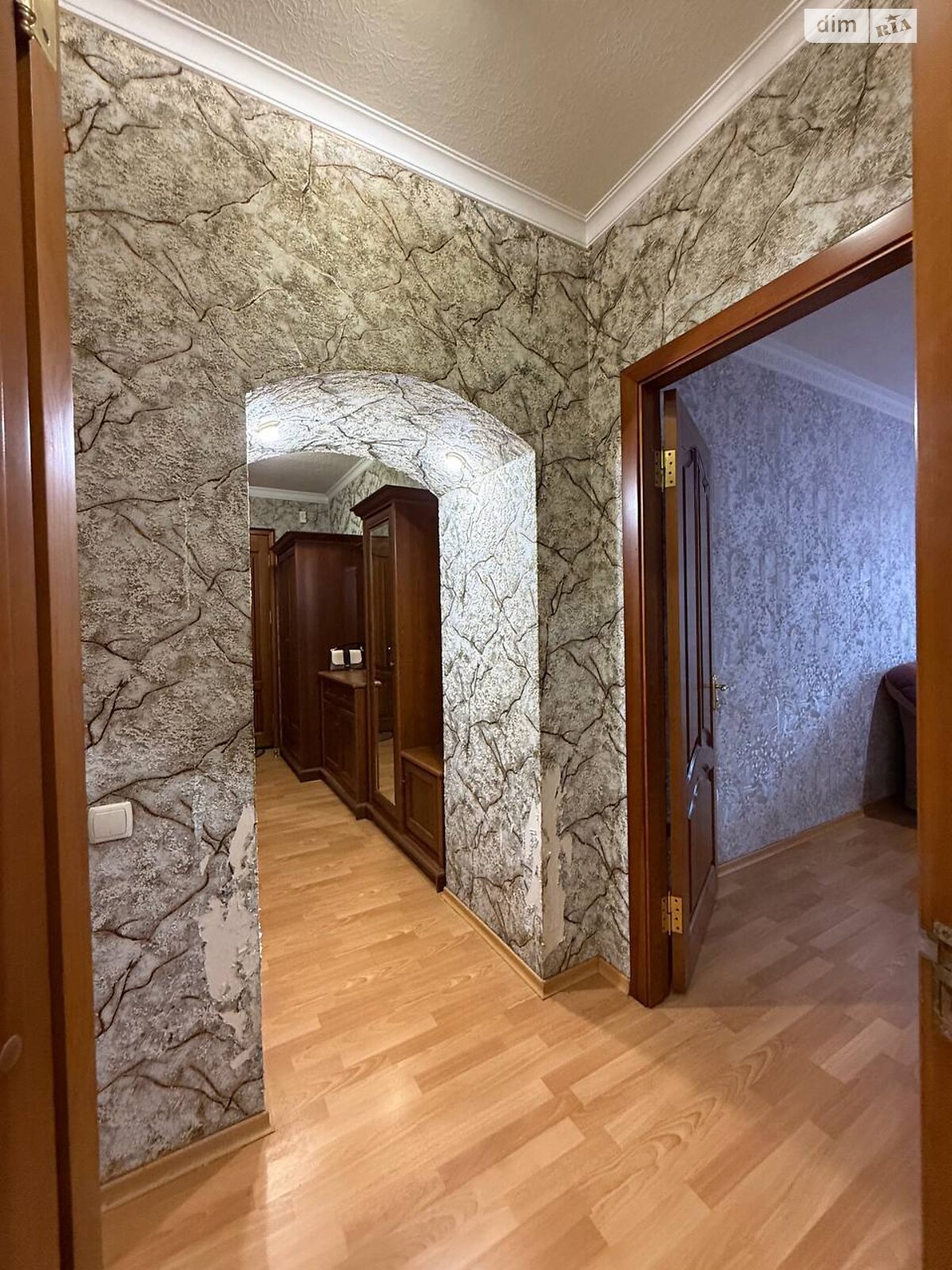 Продажа двухкомнатной квартиры в Днепре, на просп. Яворницкого Дмитрия 121, район Привокзальный фото 1 Продажа двухкомнатной квартиры в Днепре, на просп. Яворницкого Дмитрия 121, район Привокзальный фото 1