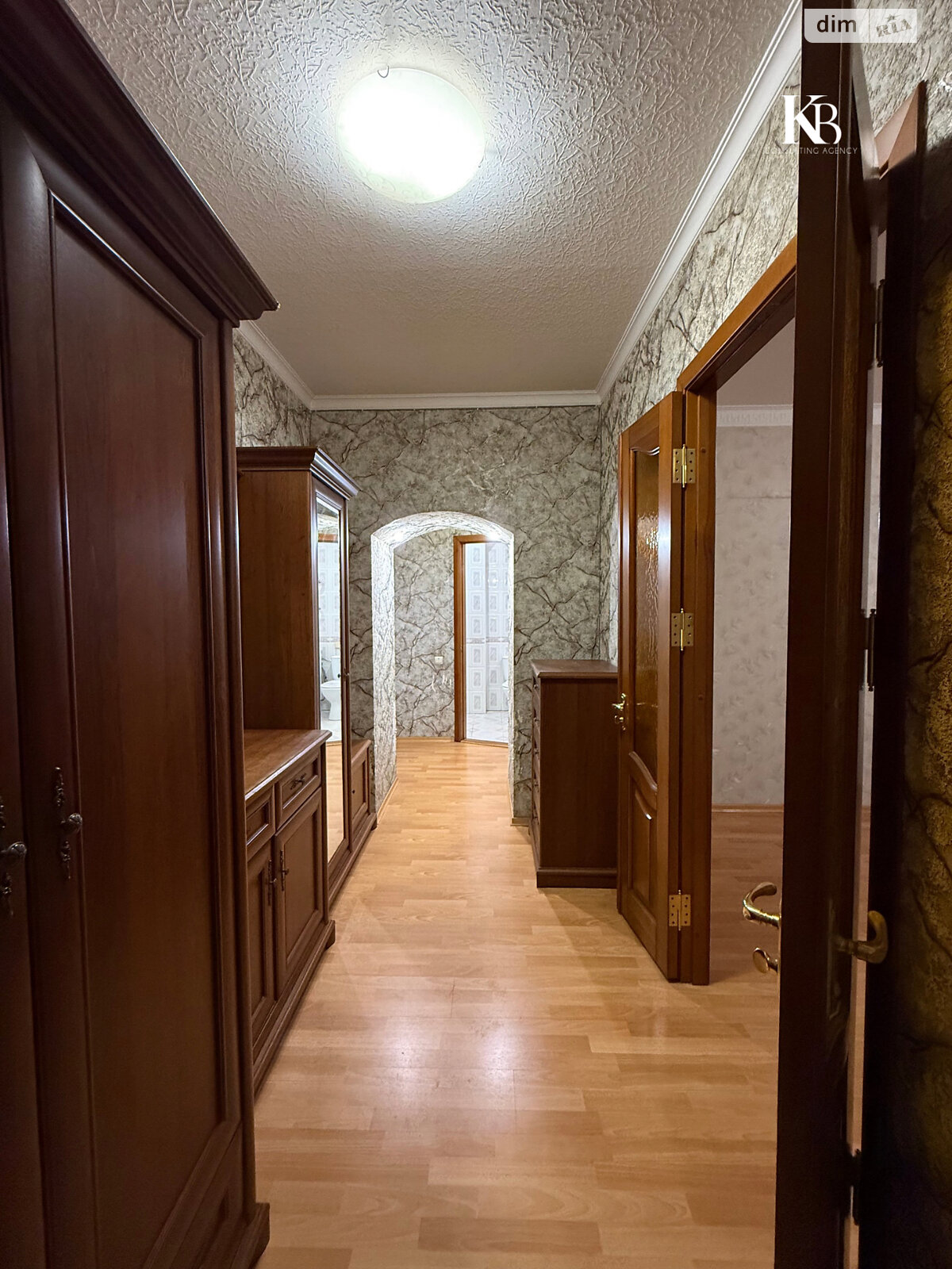 Продажа двухкомнатной квартиры в Днепре, на просп. Яворницкого Дмитрия 121, район Привокзальный фото 1 Продажа двухкомнатной квартиры в Днепре, на просп. Яворницкого Дмитрия 121, район Привокзальный фото 1