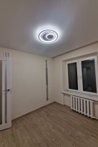 Продаж трикімнатної квартири в Дніпрі, на вул. Драгоманова Михайла 54, район Проспект Поля фото 2