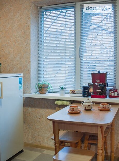 Продажа трехкомнатной квартиры в Днепре, на просп. Хмельницкого Богдана 8а район Проспект Поля (Верх и Низ Кирова) фото 1 Продажа трехкомнатной квартиры в Днепре, на просп. Хмельницкого Богдана 8а район Проспект Поля (Верх и Низ Кирова) фото 1