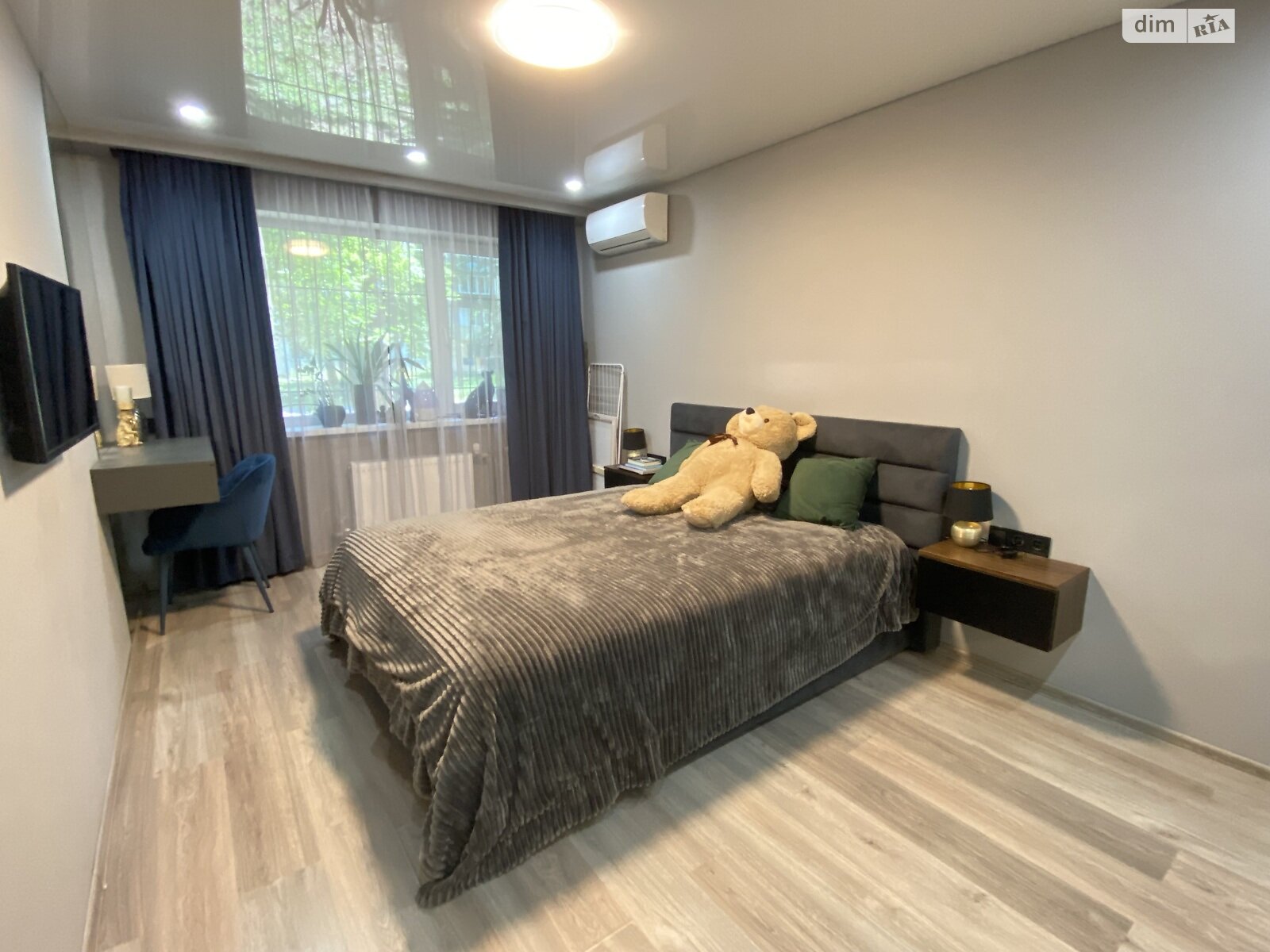 Продажа двухкомнатной квартиры в Днепре, на просп. Хмельницкого Богдана, район Проспект Поля фото 1