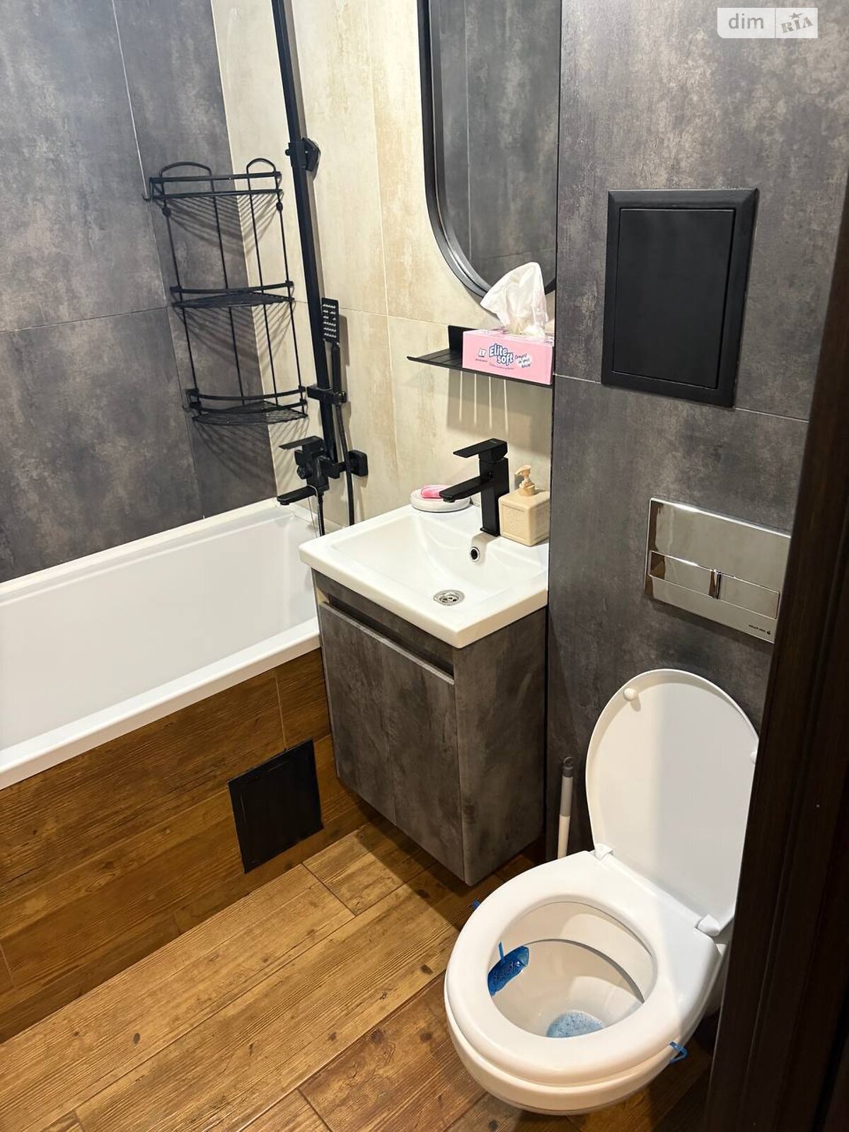 Продажа трехкомнатной квартиры в Днепре, на просп. Хмельницкого Богдана 4В, район Проспект Поля фото 1