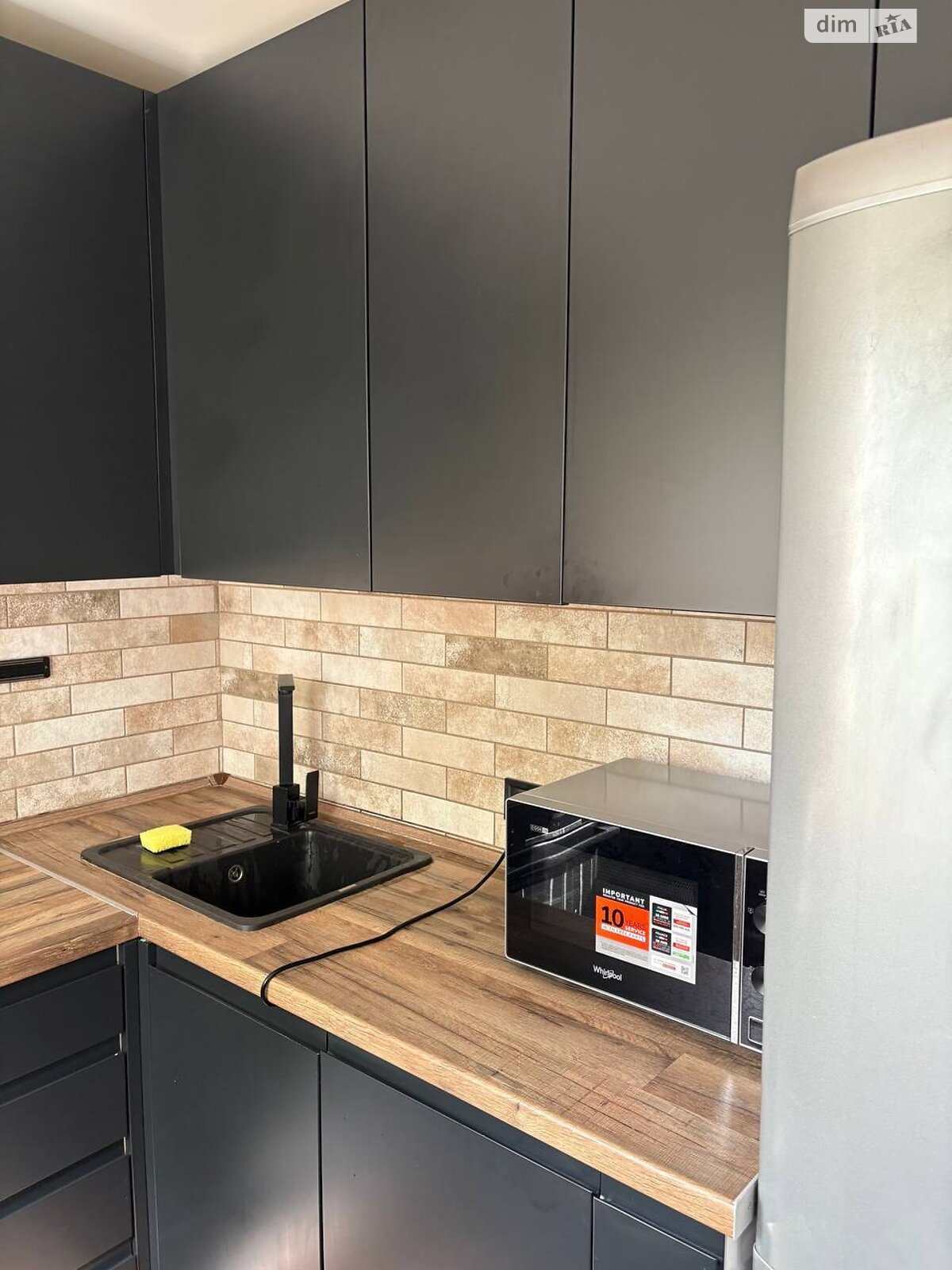 Продажа трехкомнатной квартиры в Днепре, на просп. Хмельницкого Богдана 4В, район Проспект Поля фото 1